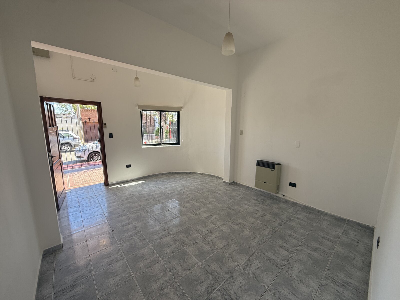 B° San Martín - 2 dorm y patio con asador - escritura apta crédito — foto 2