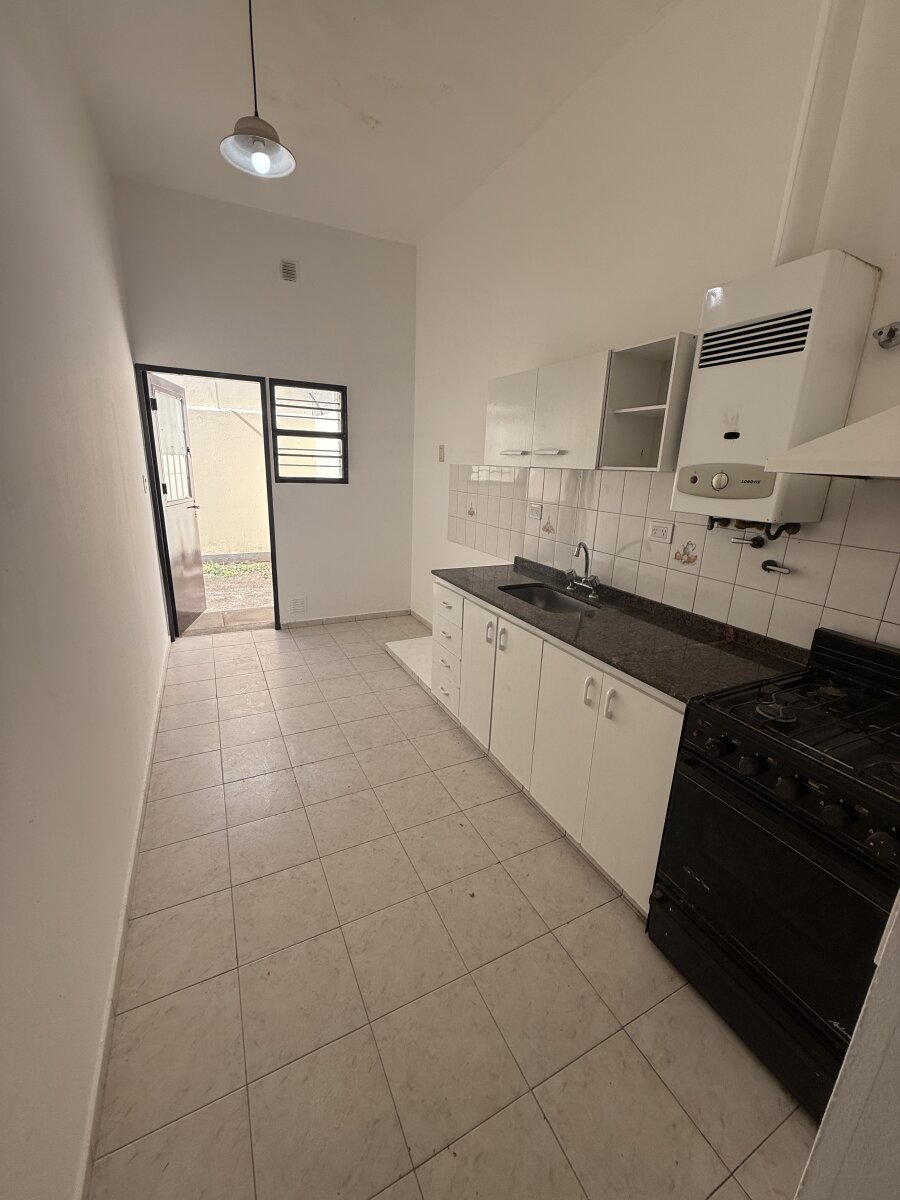 B° San Martín - 2 dorm y patio con asador - escritura apta crédito — foto 6