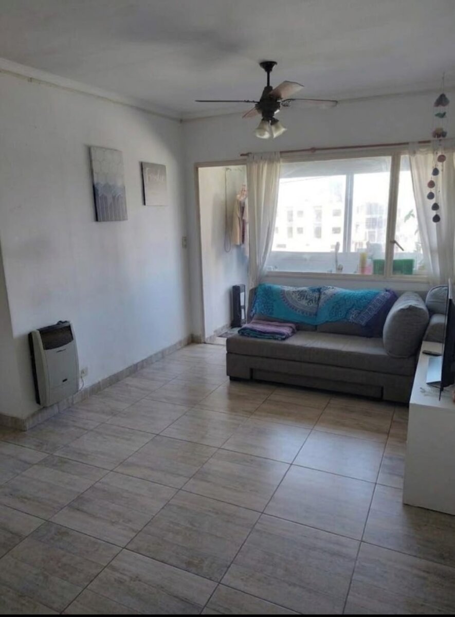 Departamento de 3 ambientes con espacio Guardacoche - 1