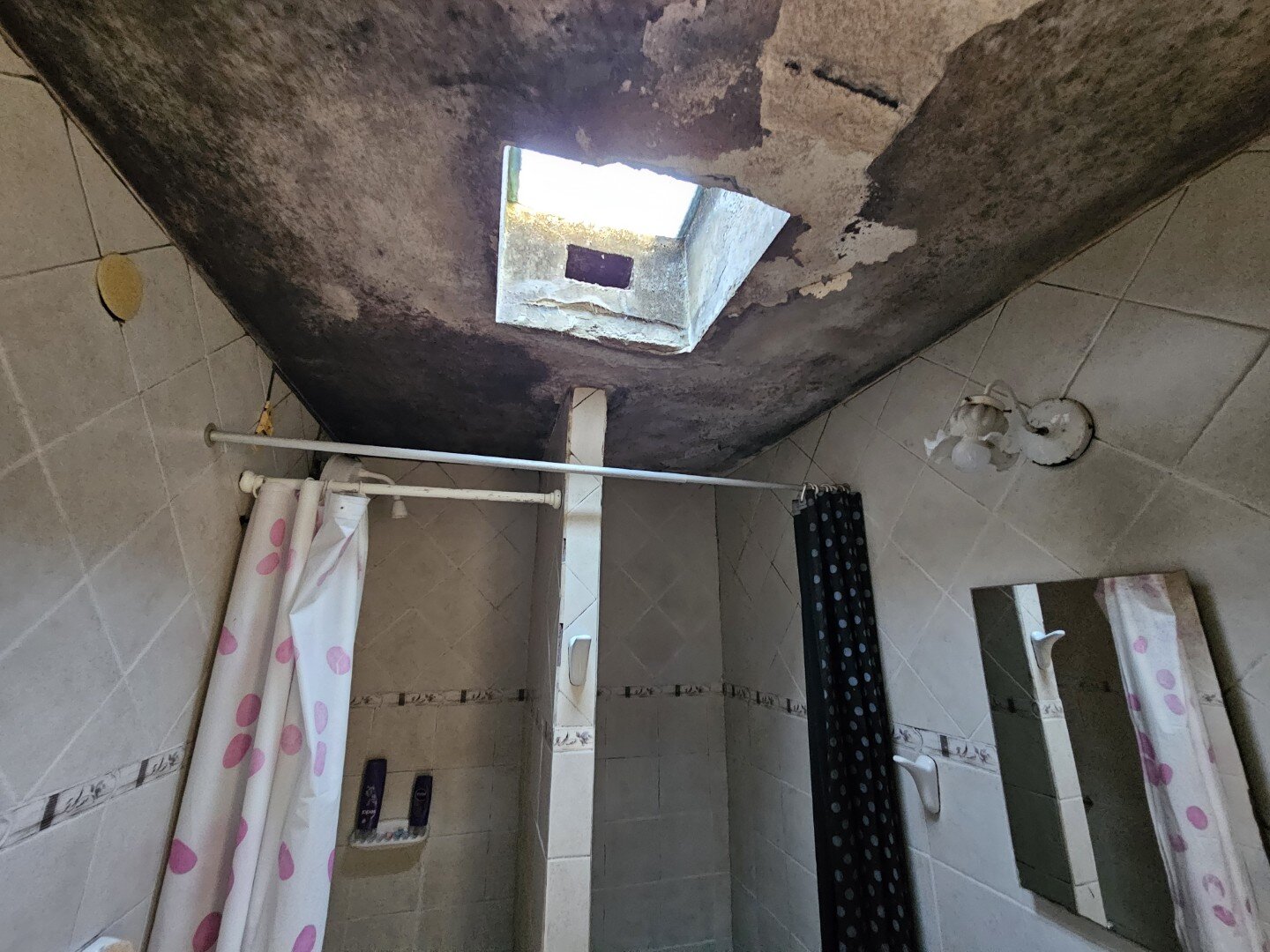 Casa – 3 de Febrero 702, esquina Liniers - 21