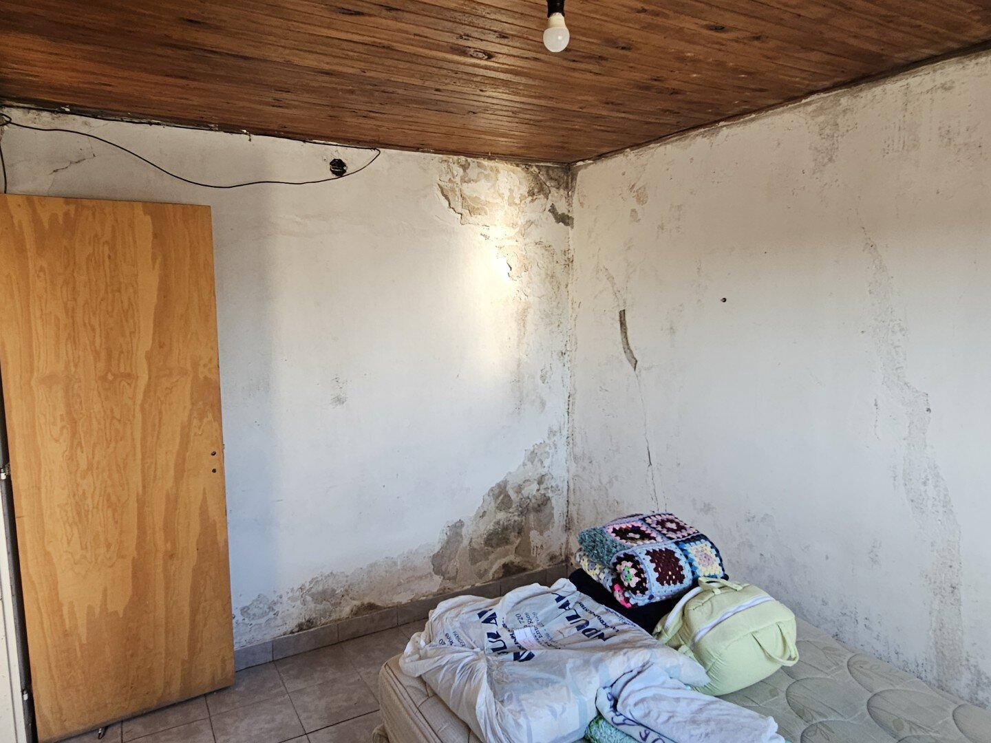 Casa – 3 de Febrero 702, esquina Liniers - 17