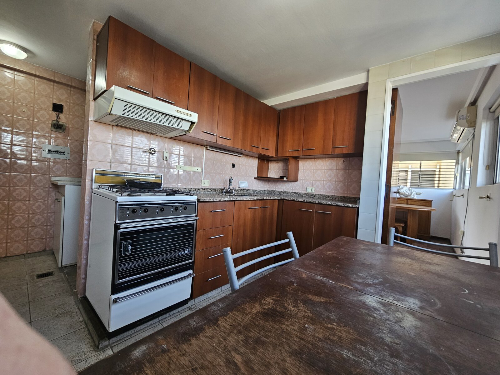 Venta 3 dormitorios + Cochera - Fte a Plaza España - Nueva Córdoba — foto 2