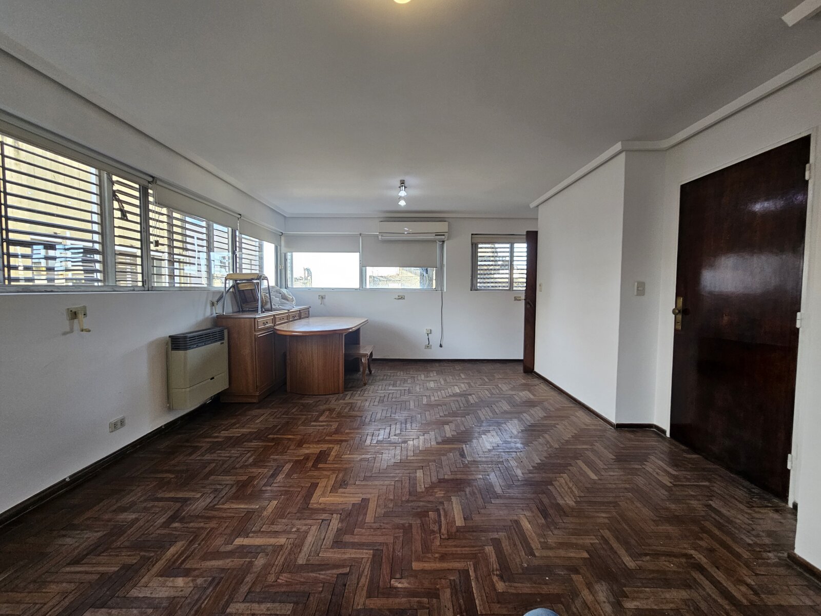 Venta 3 dormitorios + Cochera - Fte a Plaza España - Nueva Córdoba