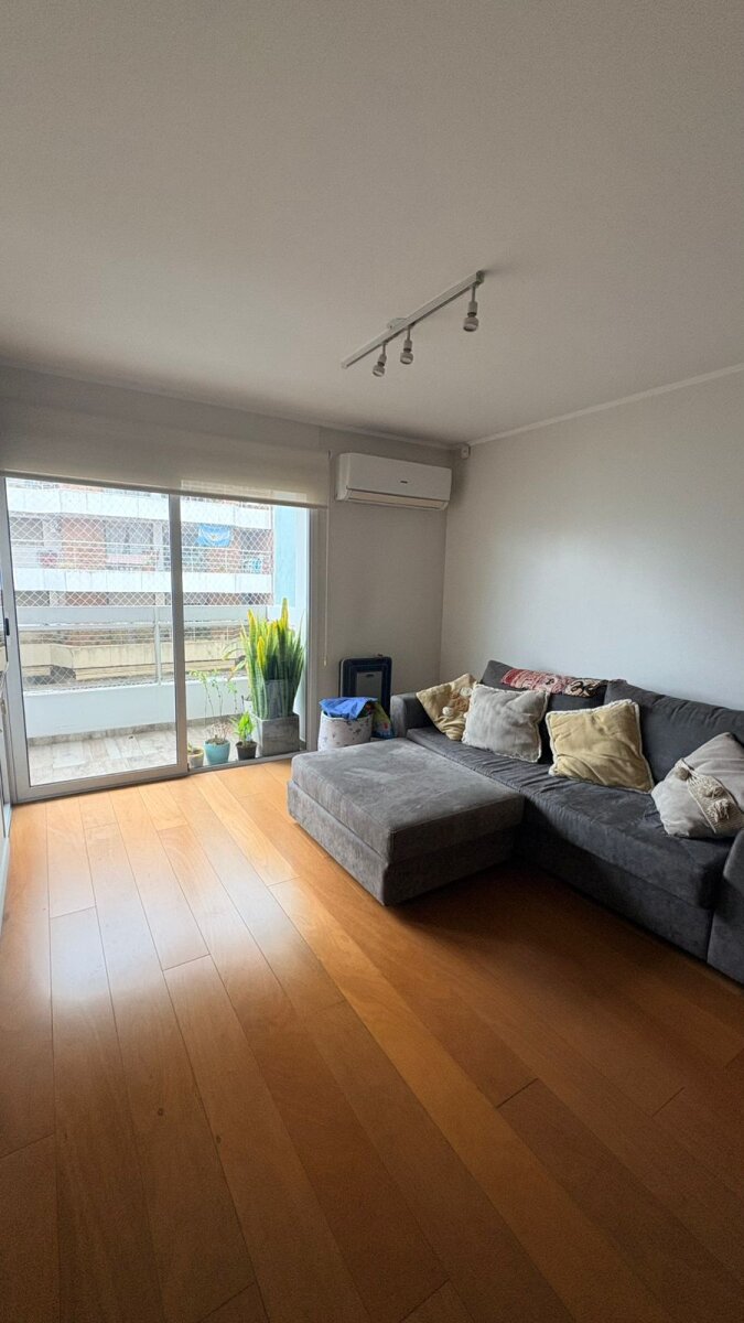 Impecable Departamento 2 dormitorios - Dorrego 200