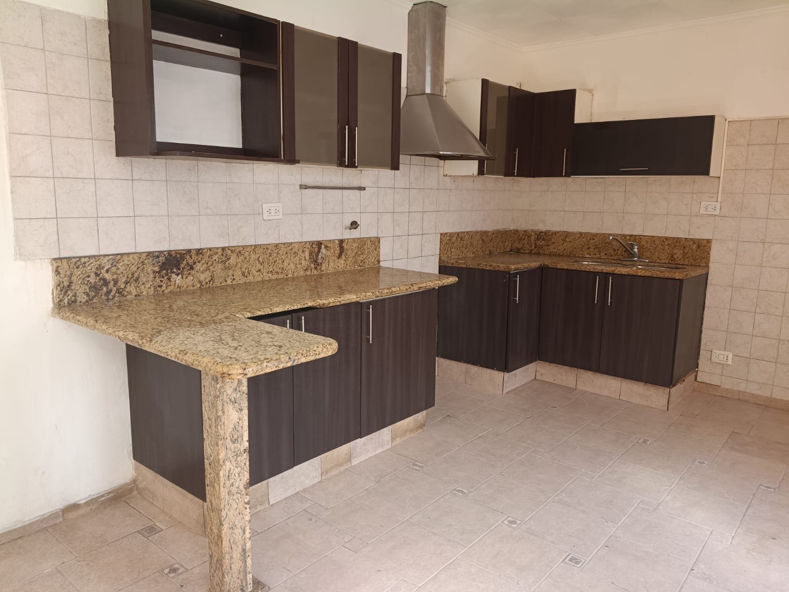 VENTA CASA 4 DORMITORIOS ALTA CÓRDOBA - Imagen 2