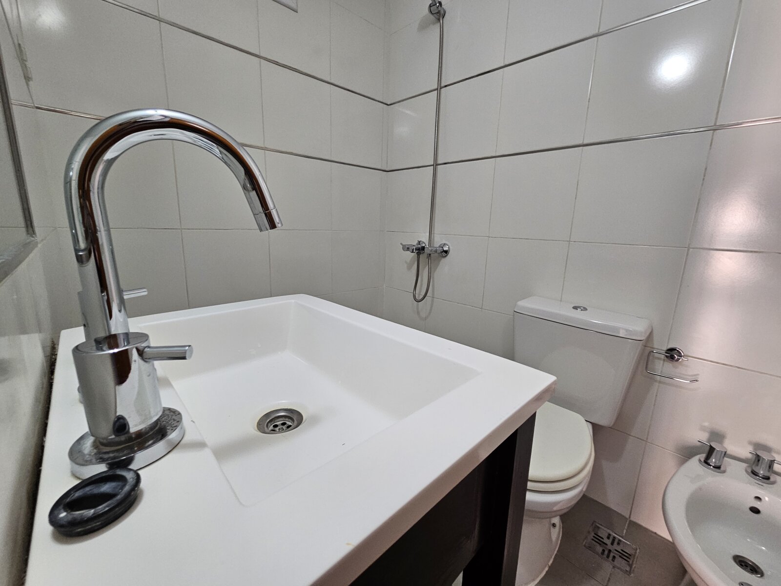 Departamento Piso Alto al Frente - Venta Escritura y Financiación - Nueva Córdoba — foto 2