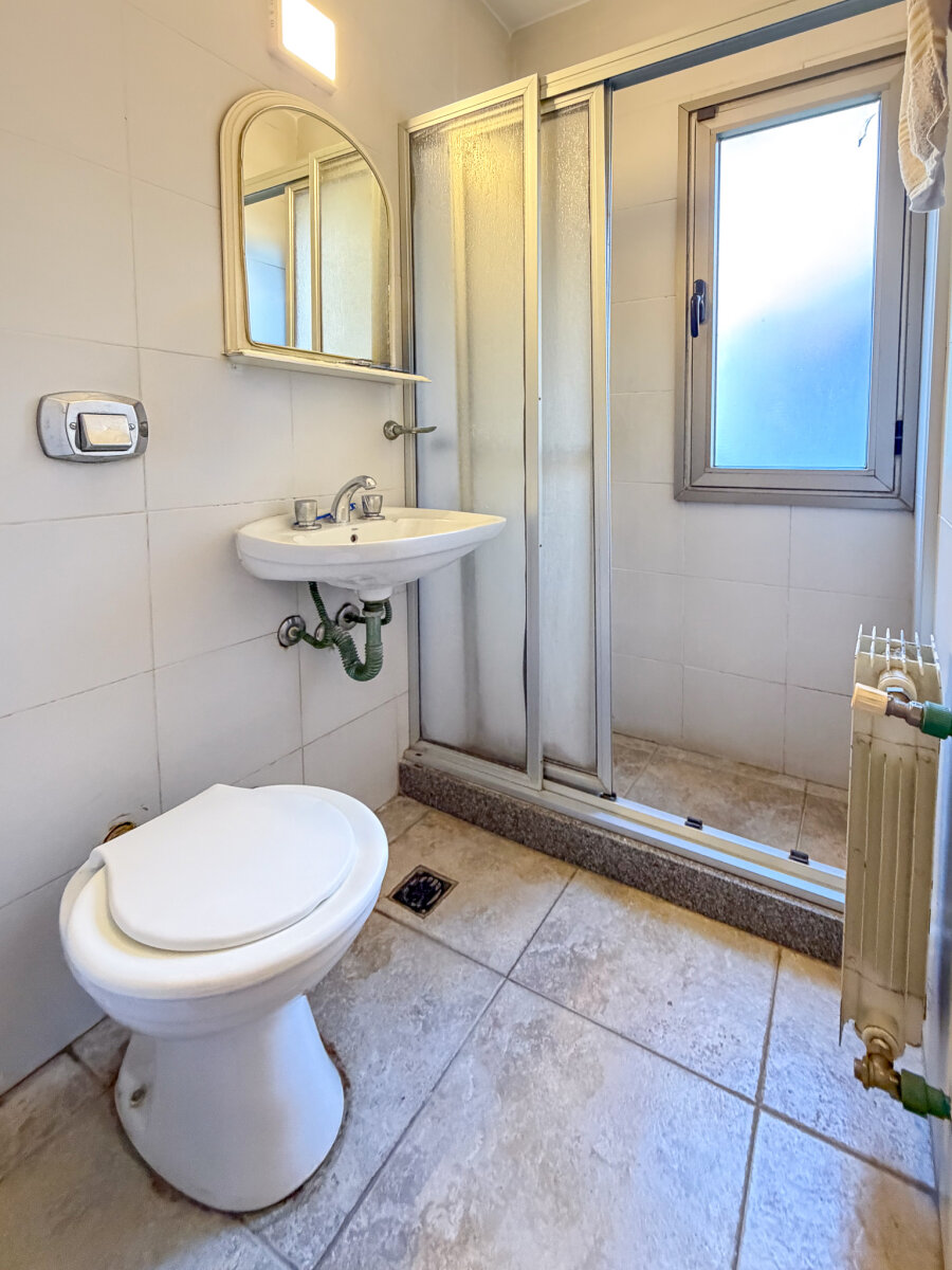 VENTA- CASA DE 4 DORMITORIOS CON CCOCHERA- PILETA-PARRILLERO EN FISHERTON — foto 13