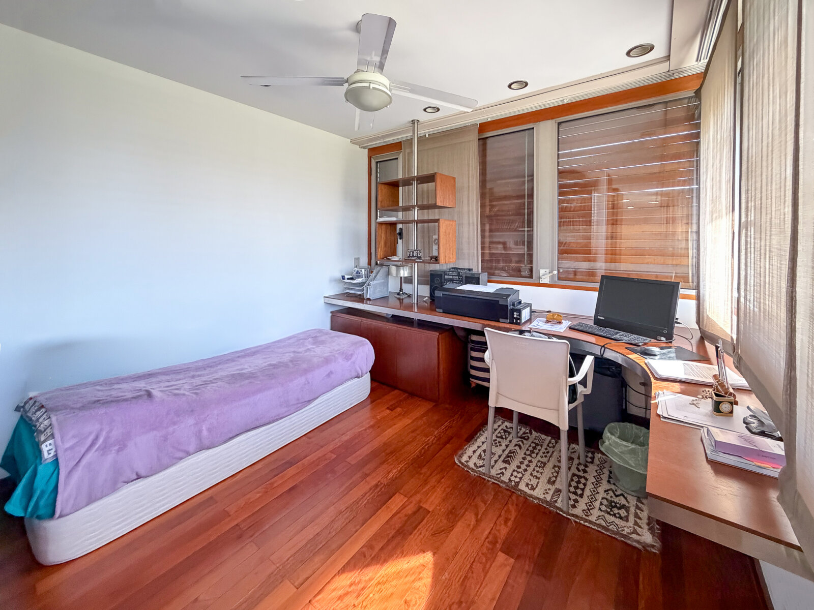 VENTA- CASA DE 4 DORMITORIOS CON CCOCHERA- PILETA-PARRILLERO EN FISHERTON — foto 9