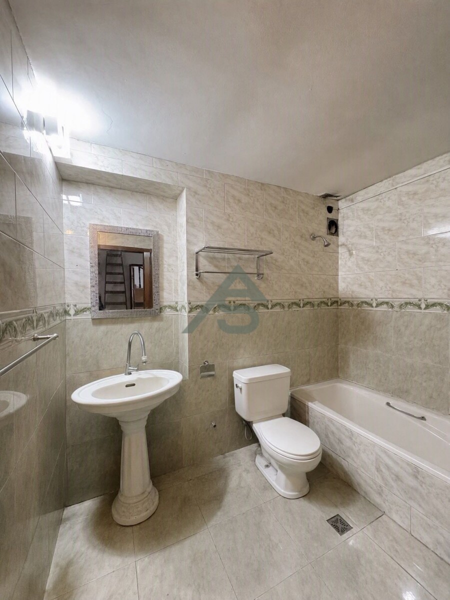 Casa en VICENTE LOPEZ 3 niveles - 7
