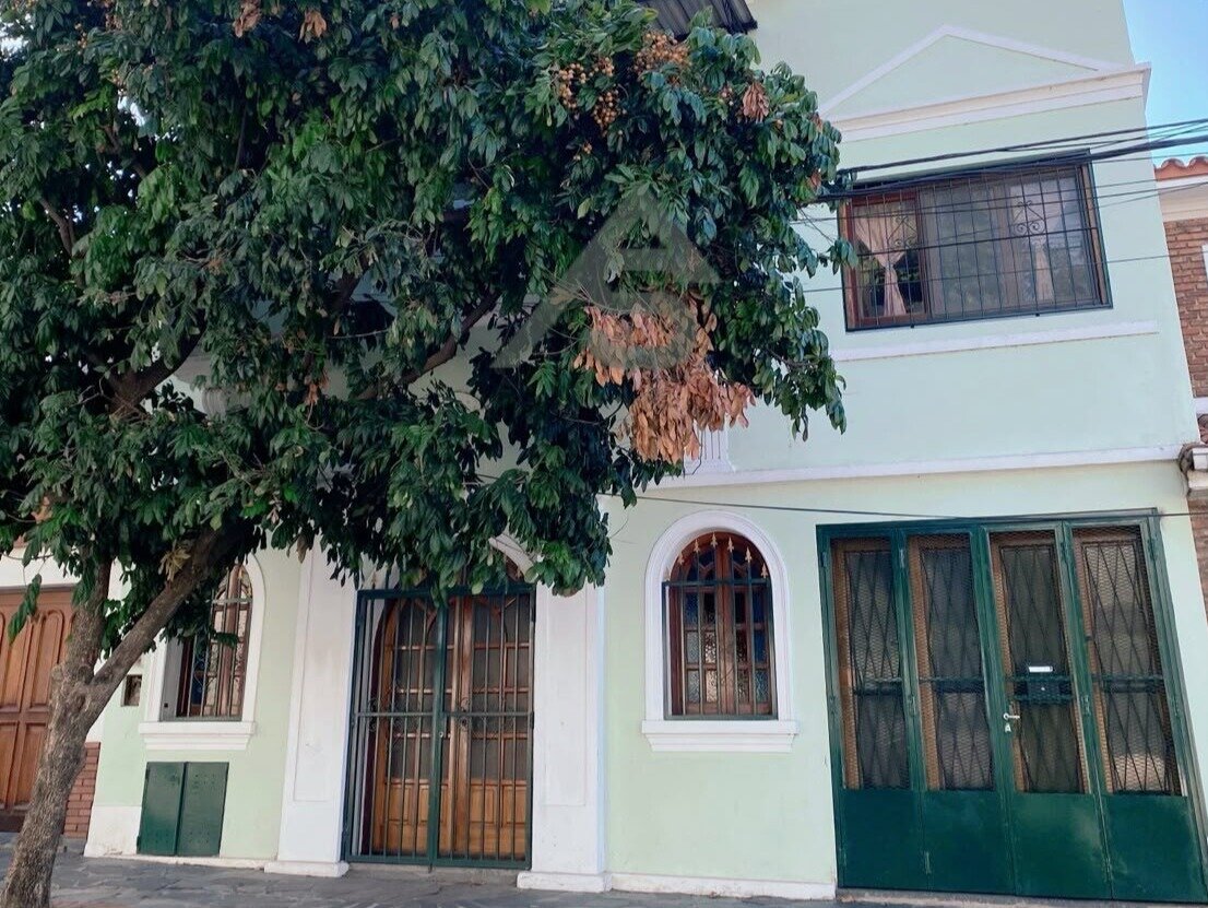 Casa en VICENTE LOPEZ 3 niveles - 1