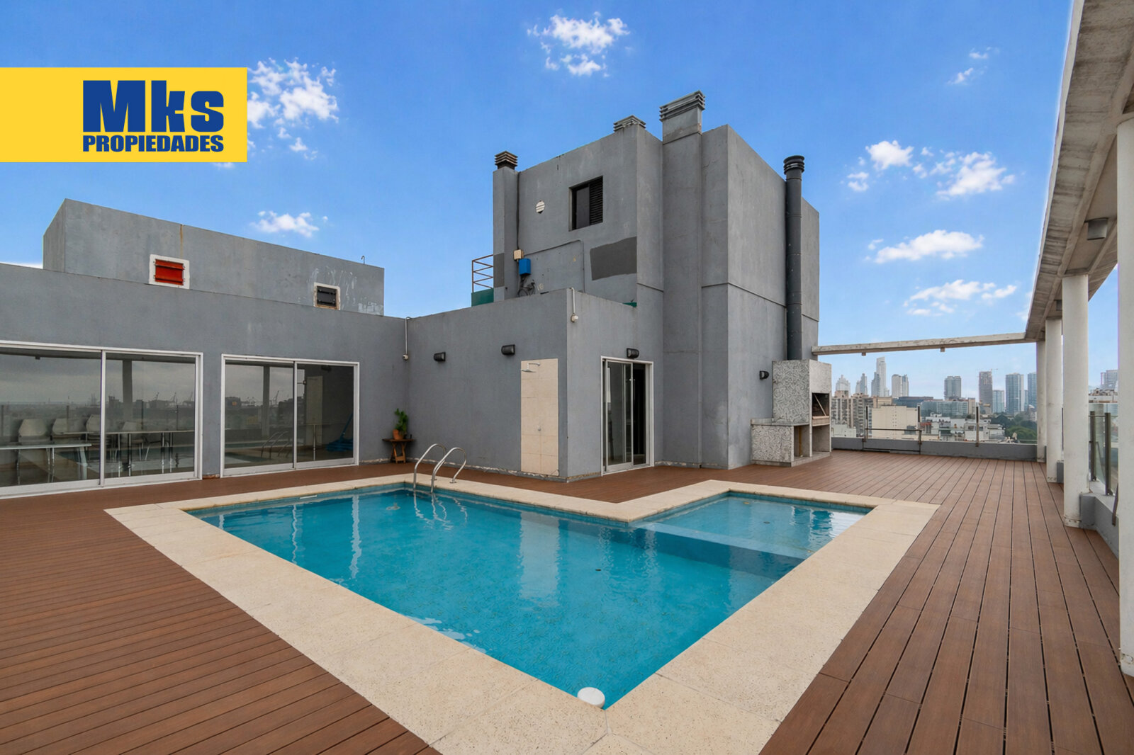 Depto 2 ambientes en venta. Al frente sobre Av Martin Garcia. Piso alto c/ pileta y SUM. - 19