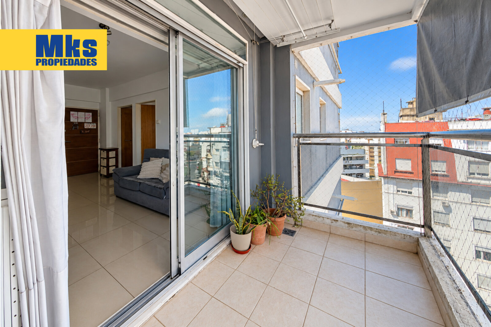 Depto 2 ambientes en venta. Al frente sobre Av Martin Garcia. Piso alto c/ pileta y SUM. - 15