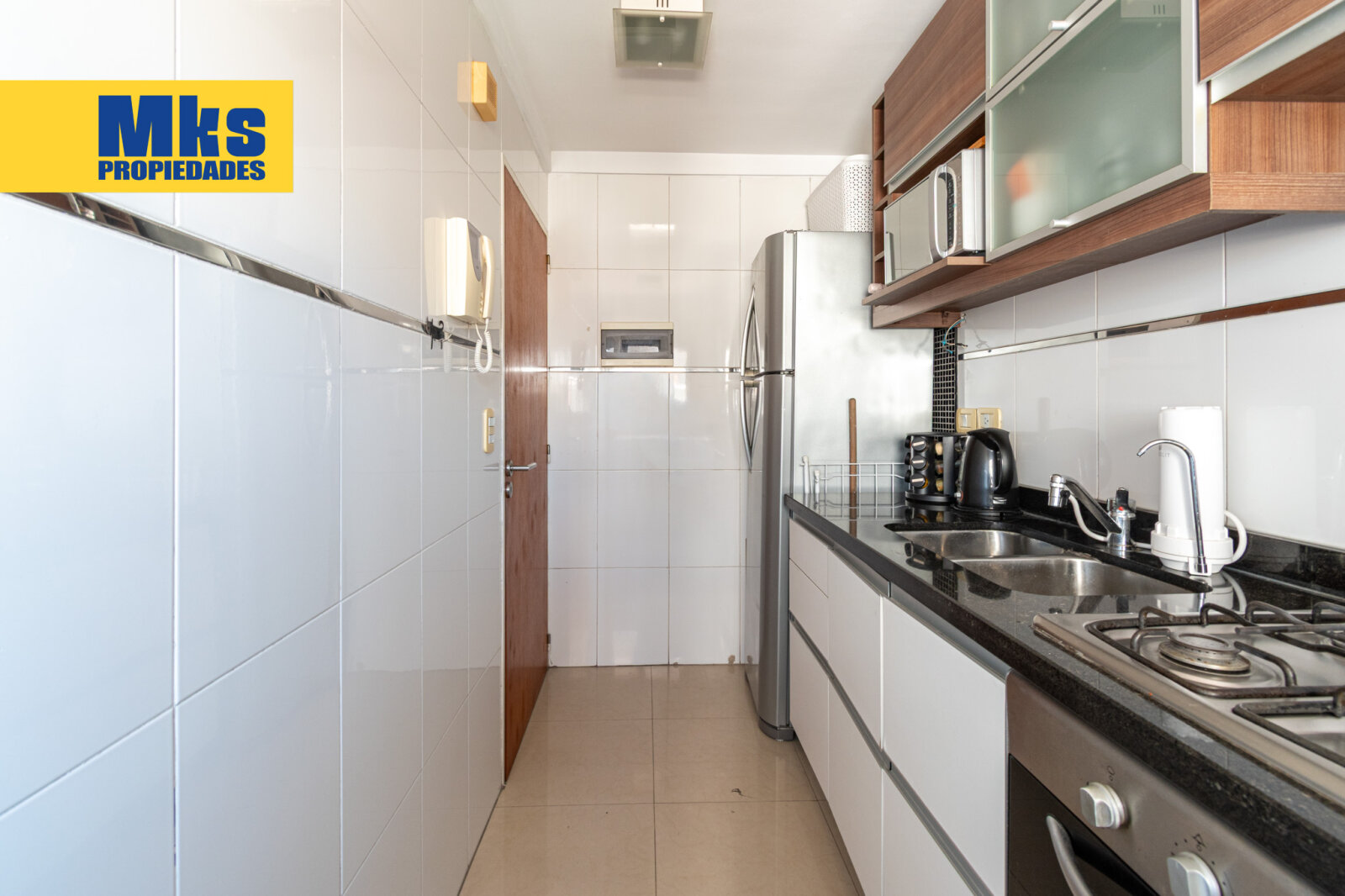 Depto 2 ambientes en venta. Al frente sobre Av Martin Garcia. Piso alto c/ pileta y SUM. - 6