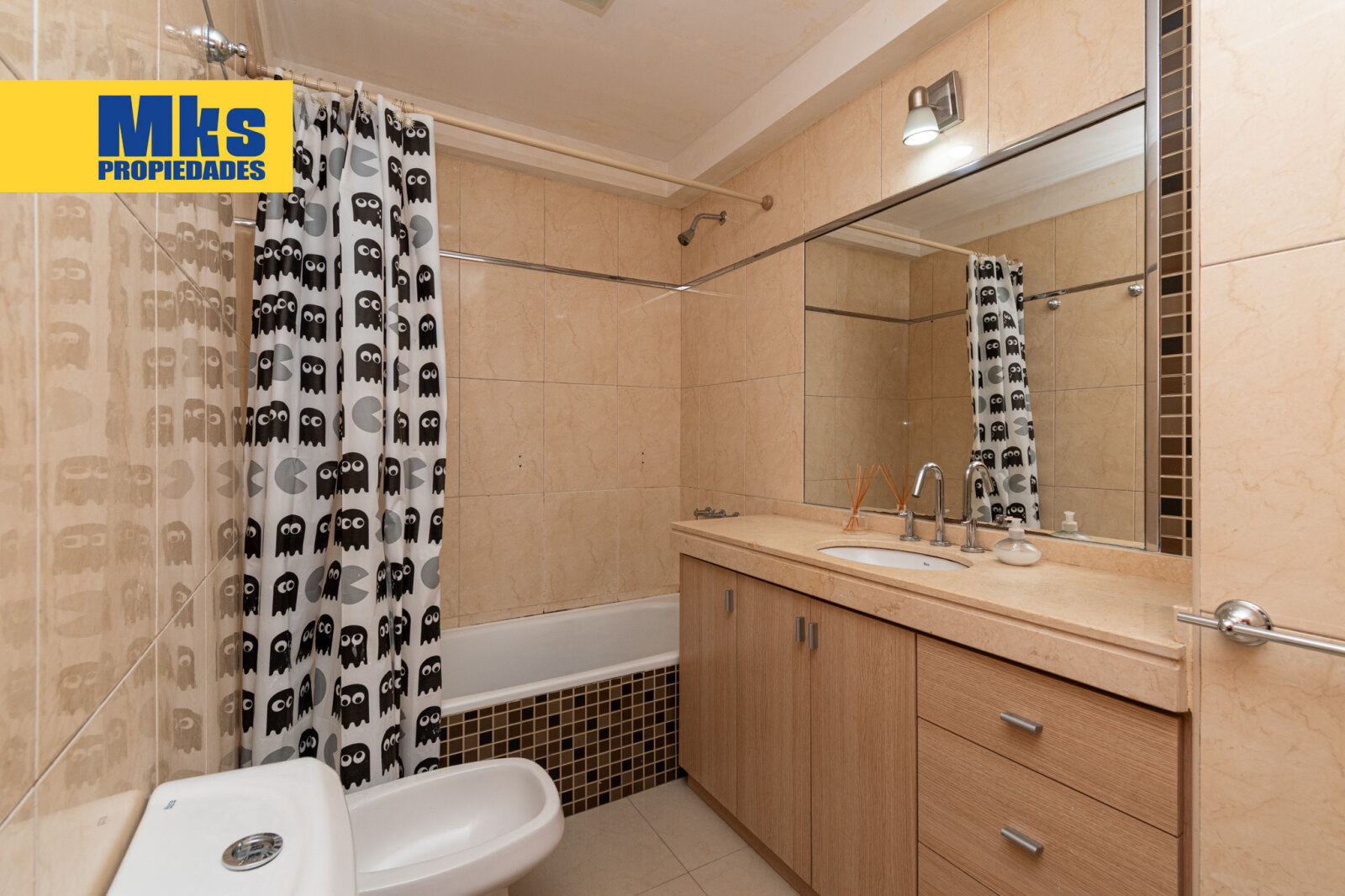 Depto 2 ambientes en venta. Al frente sobre Av Martin Garcia. Piso alto c/ pileta y SUM. - 9