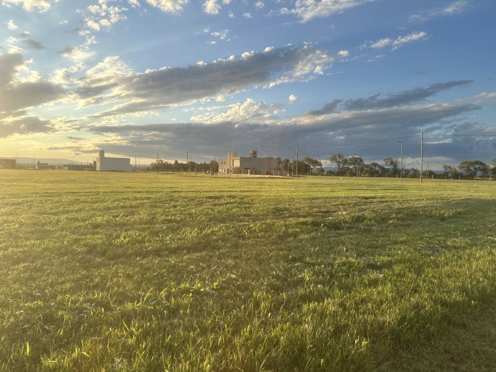 VENTA LOTE EN CUESTAS DE MANANTIALES 250 M2, TOMO DPTO EN PARTE DE PAGO — foto 9
