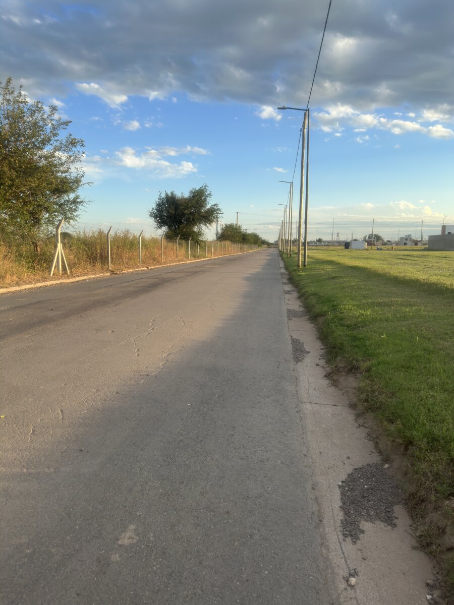 VENTA LOTE EN CUESTAS DE MANANTIALES 250 M2, TOMO DPTO EN PARTE DE PAGO — foto 10