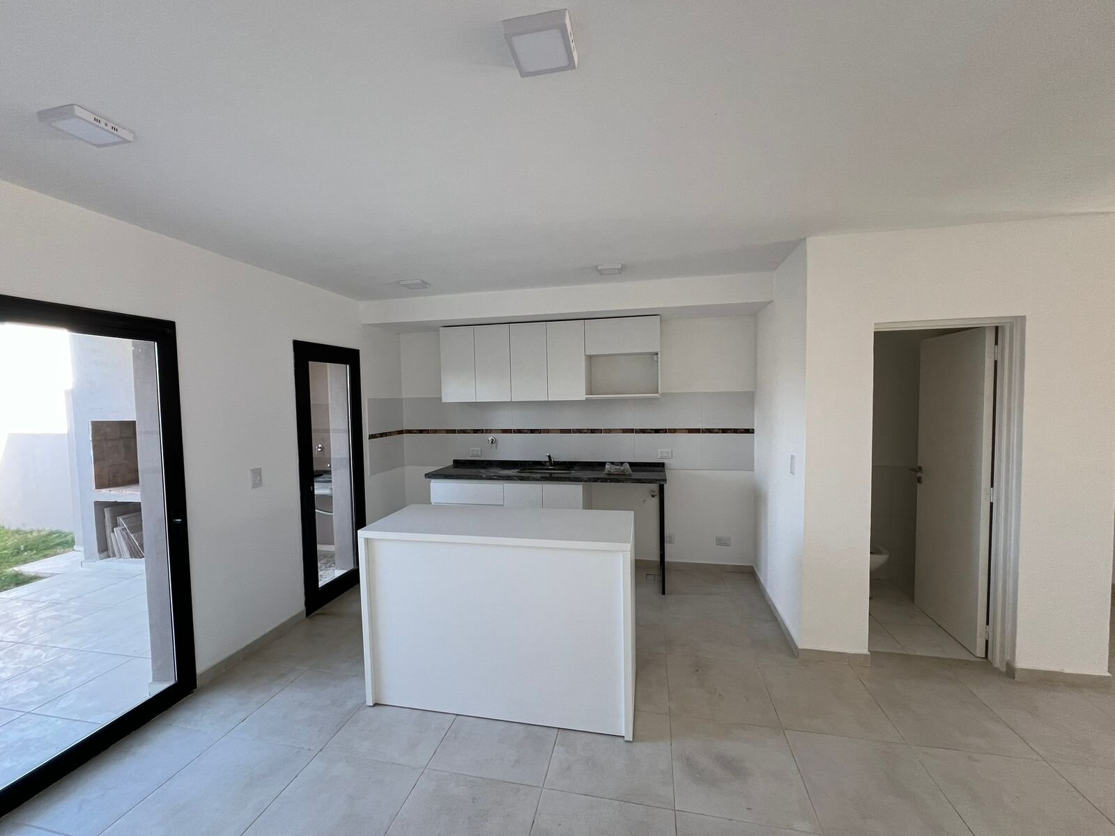 Duplex en Alquiler de 3 dormitorios en Colinas de Manantiales - Imagen 9