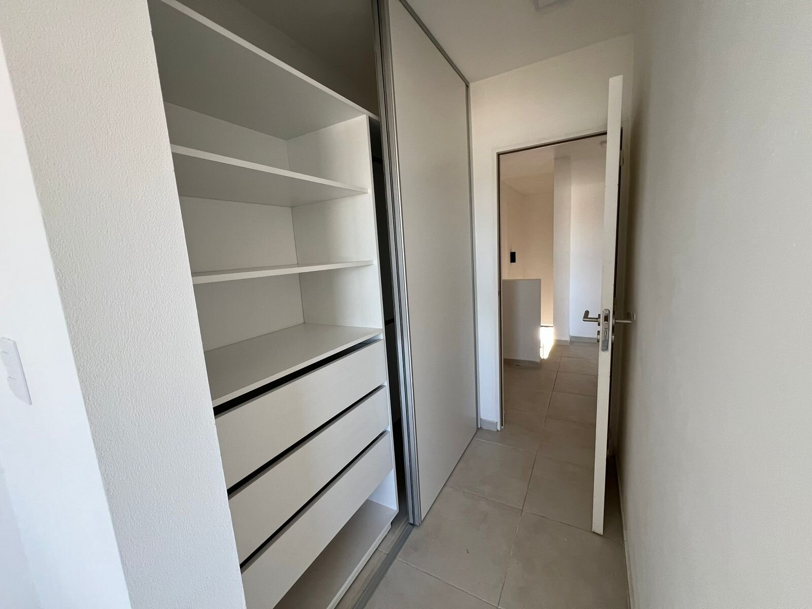 Duplex en Alquiler de 3 dormitorios en Colinas de Manantiales - Imagen 13