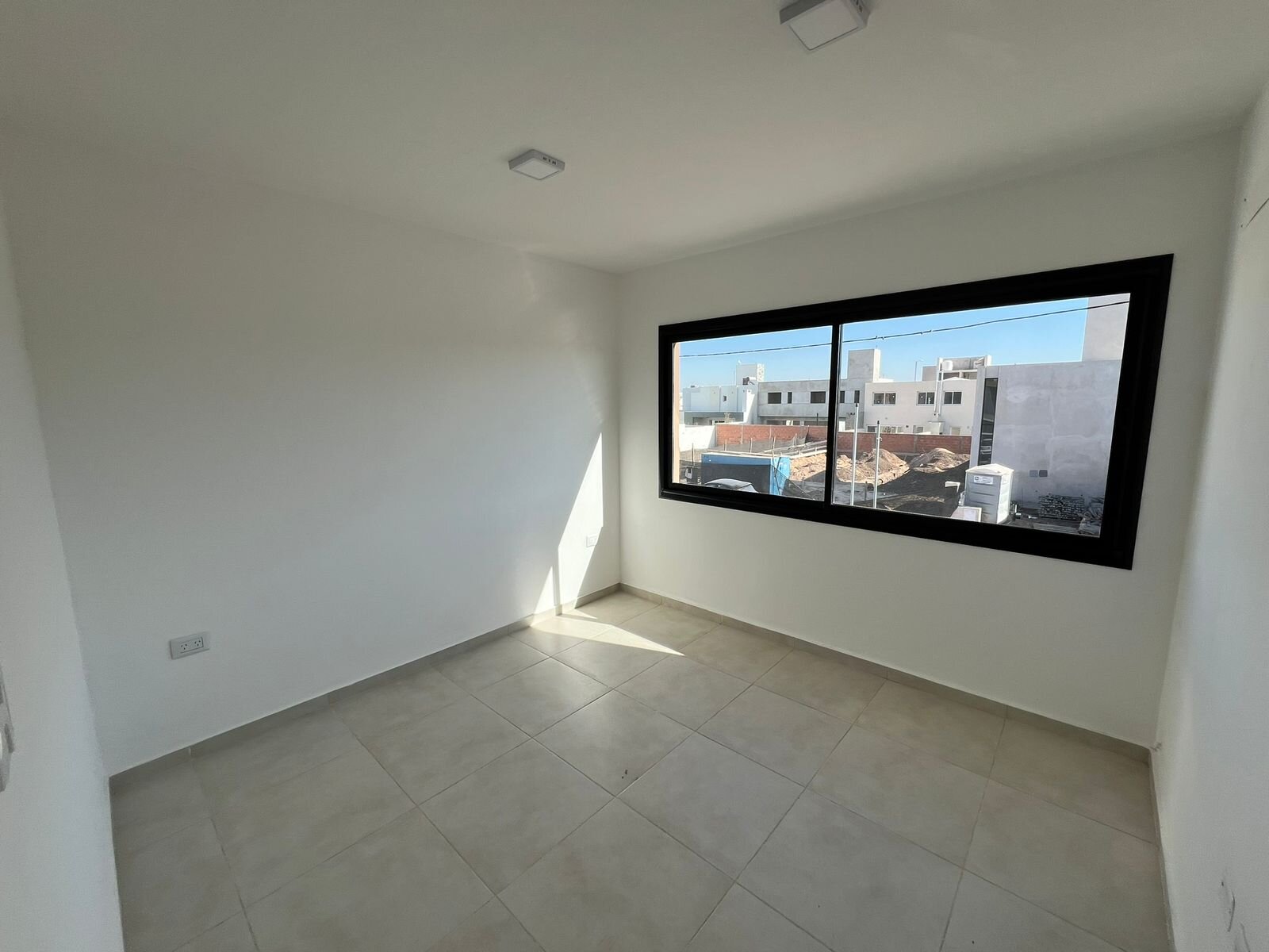 Duplex en Alquiler de 3 dormitorios en Colinas de Manantiales - Imagen 22