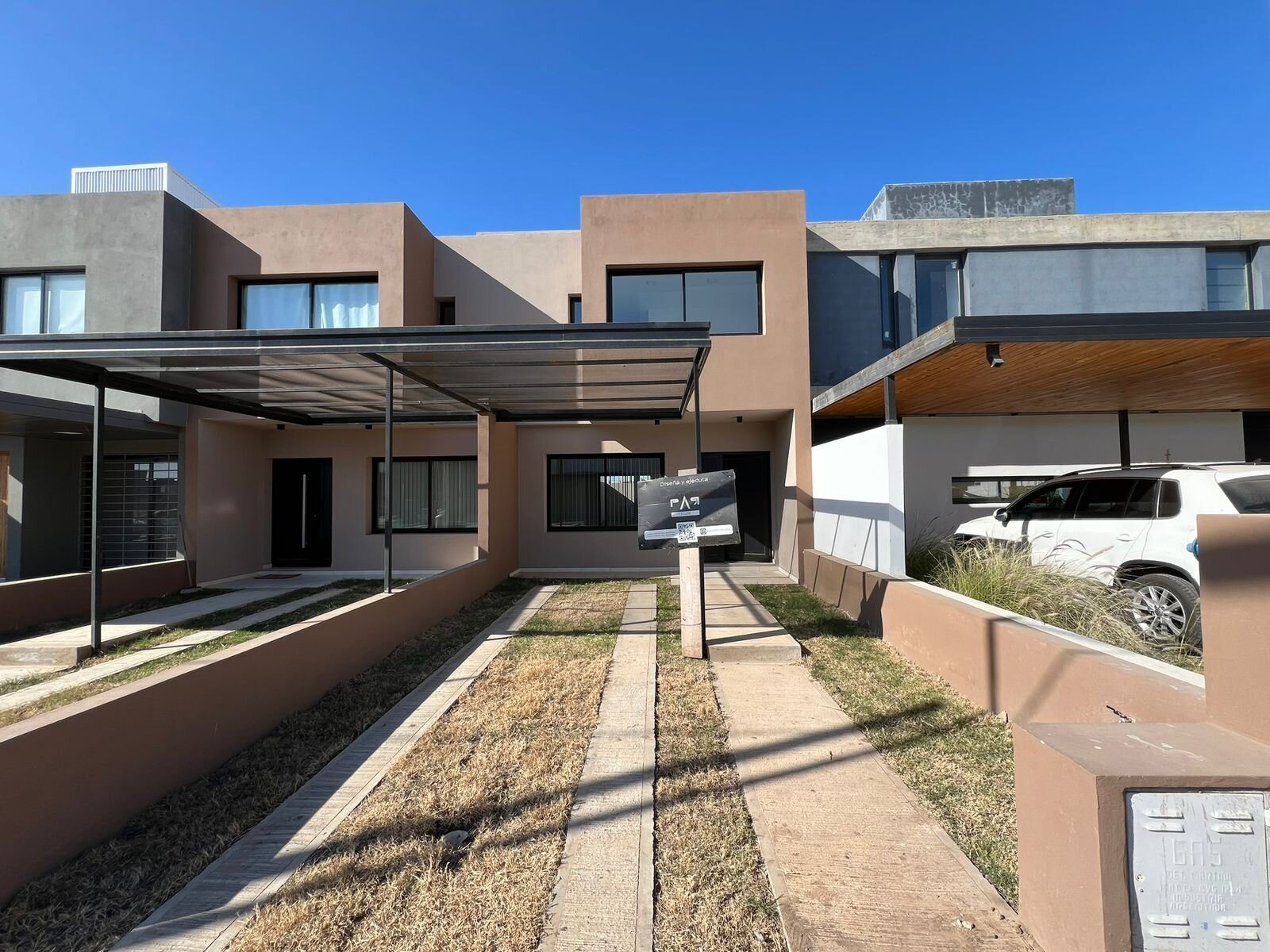 Duplex en Alquiler de 3 dormitorios en Colinas de Manantiales - Imagen 2