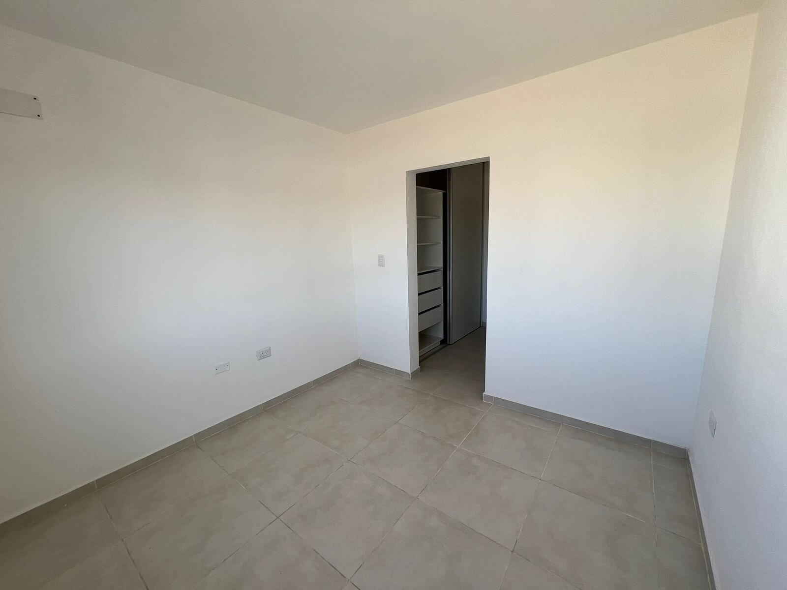 Duplex en Alquiler de 3 dormitorios en Colinas de Manantiales - Imagen 14