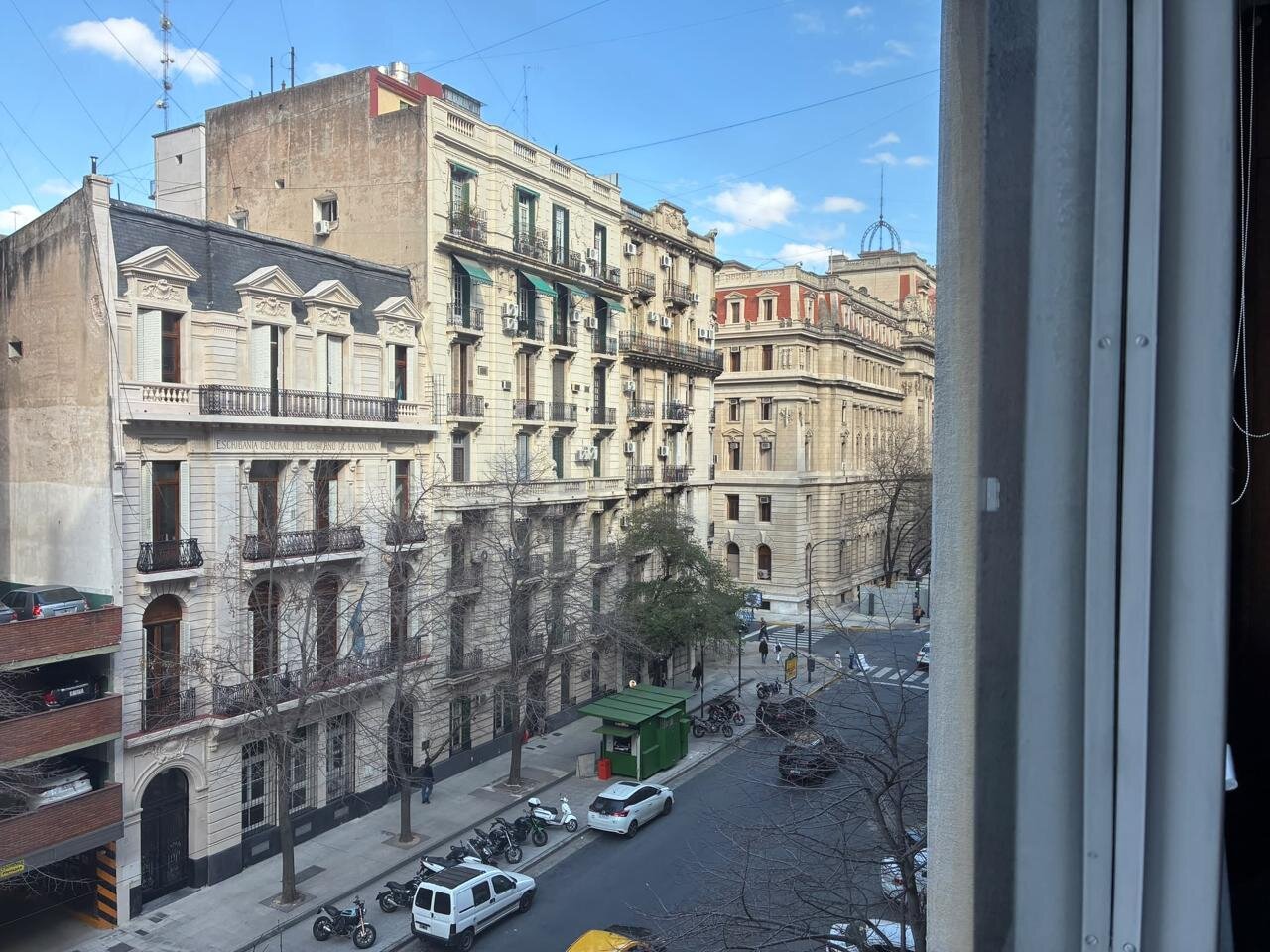 Venta de oficina muy luminosa al frente en tribunales en el centro — foto 13