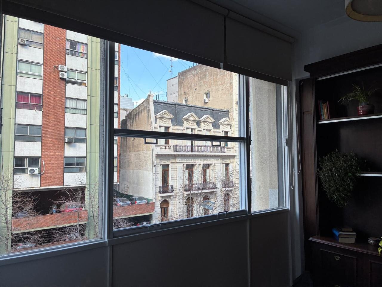 Venta de oficina muy luminosa al frente en tribunales en el centro — foto 10