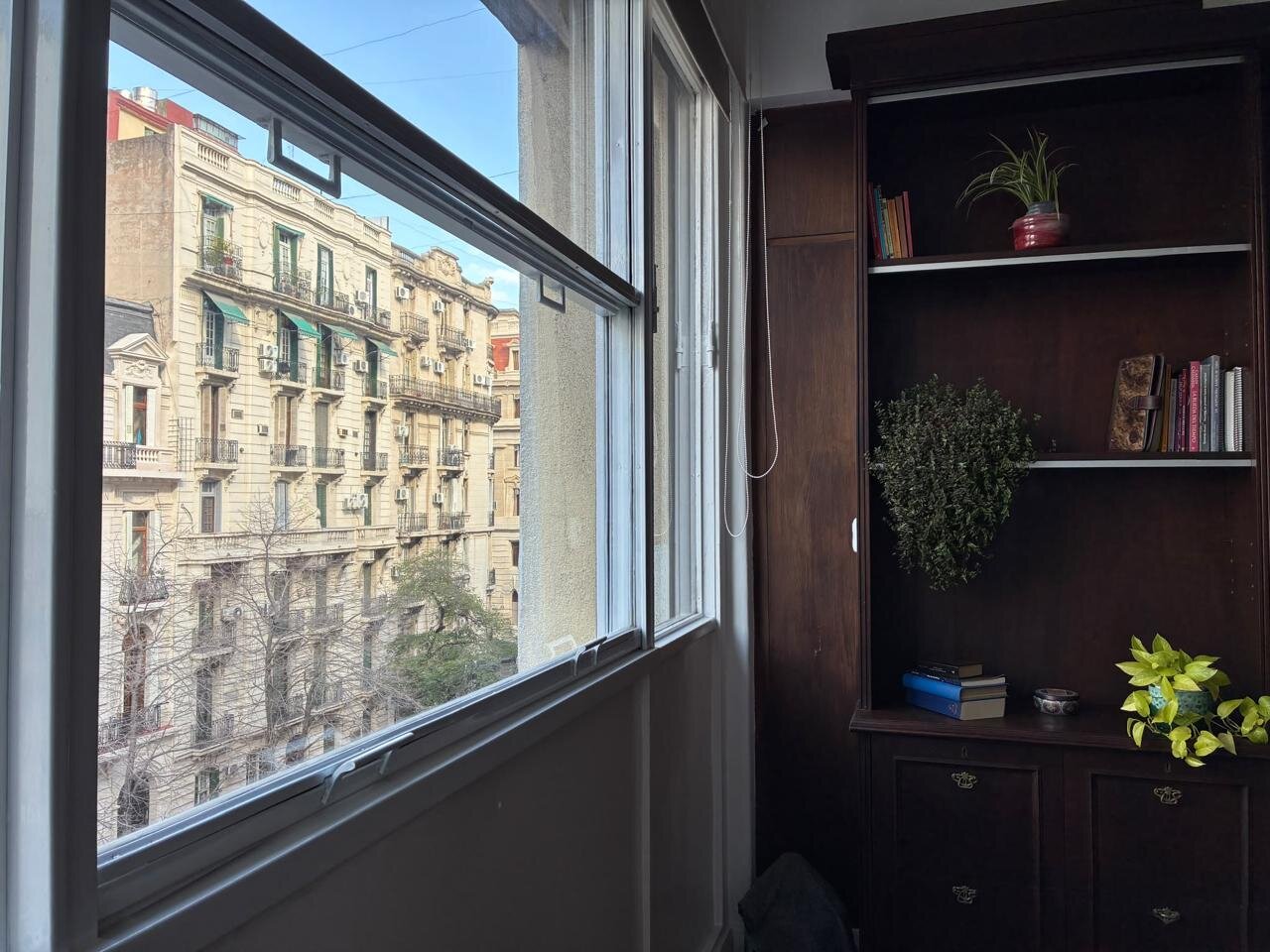 Venta de oficina muy luminosa al frente en tribunales en el centro — foto 12