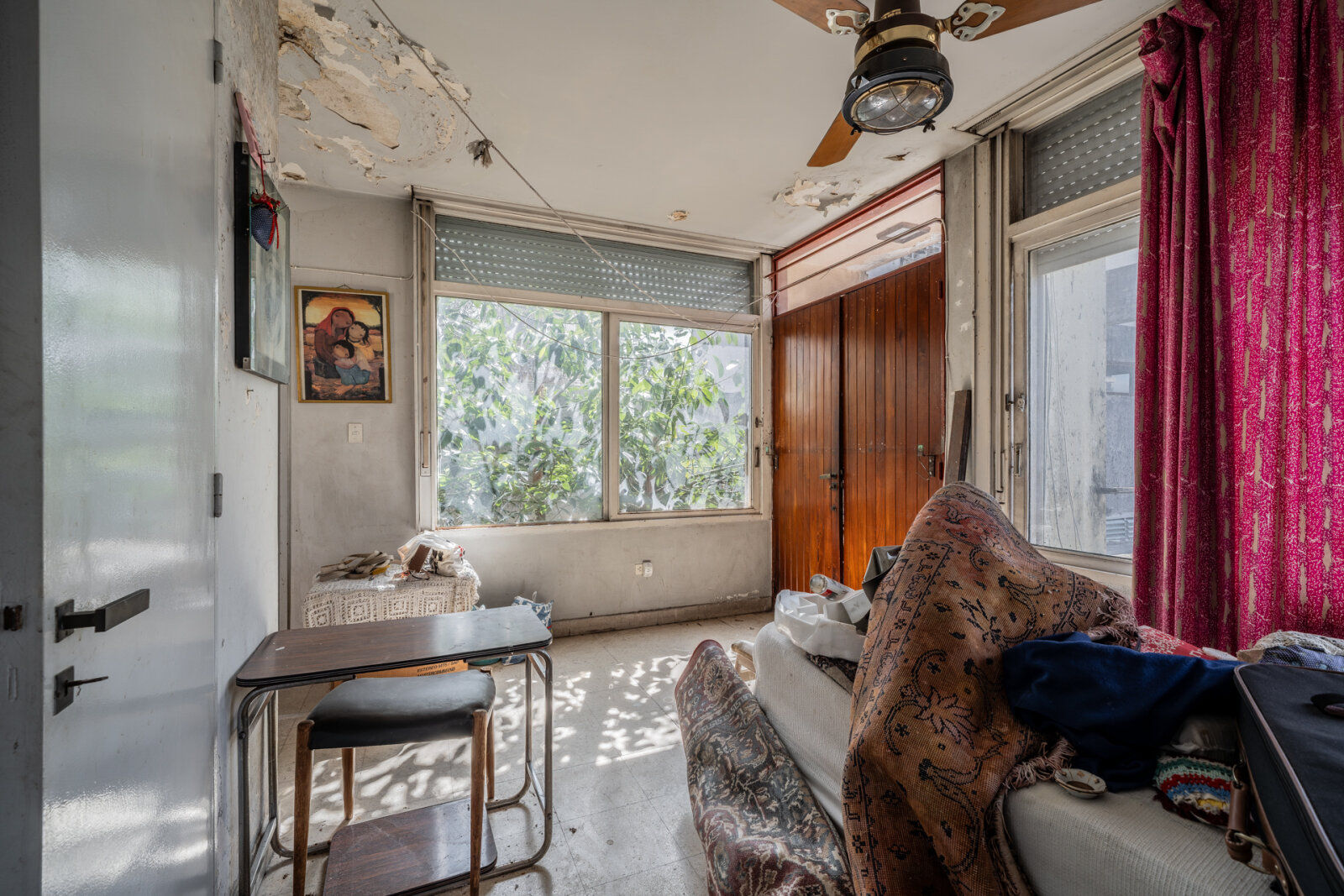Casa de 6 ambientes con jardín, galería, terraza y cochera - 24