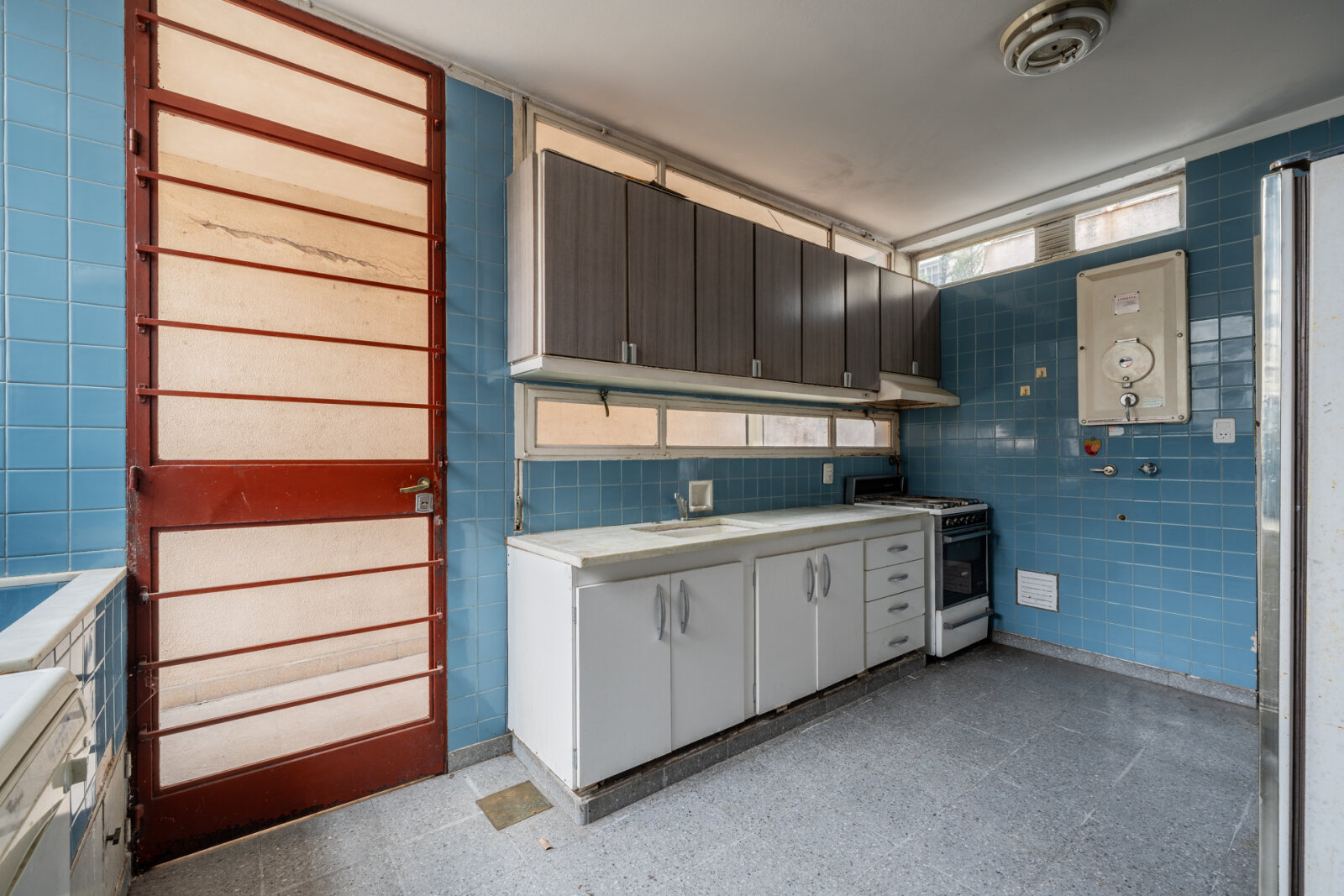 Casa de 6 ambientes con jardín, galería, terraza y cochera - 7