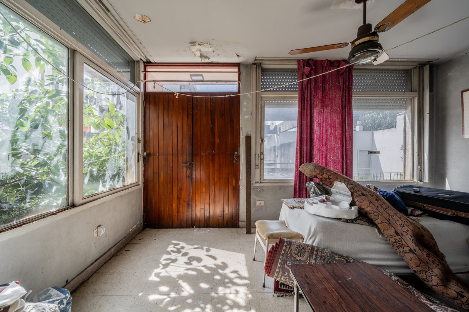 Casa de 6 ambientes con jardín, galería, terraza y cochera - 25