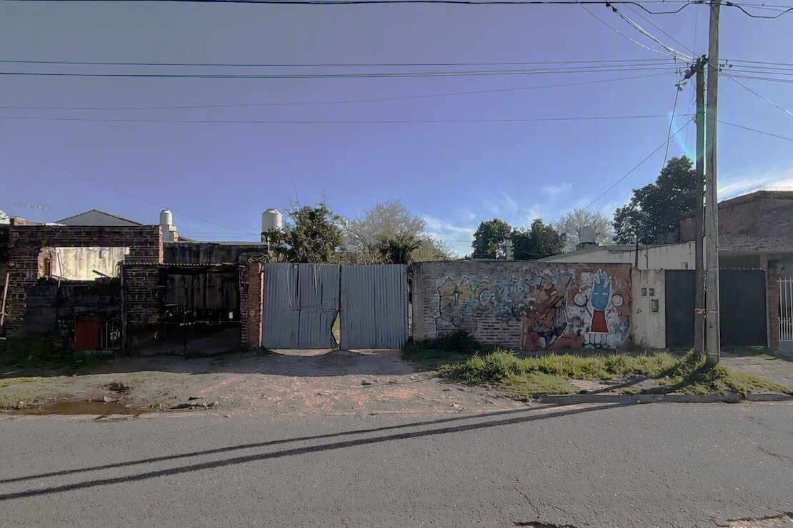 Venta Terreno con mejoras en Morón - 1