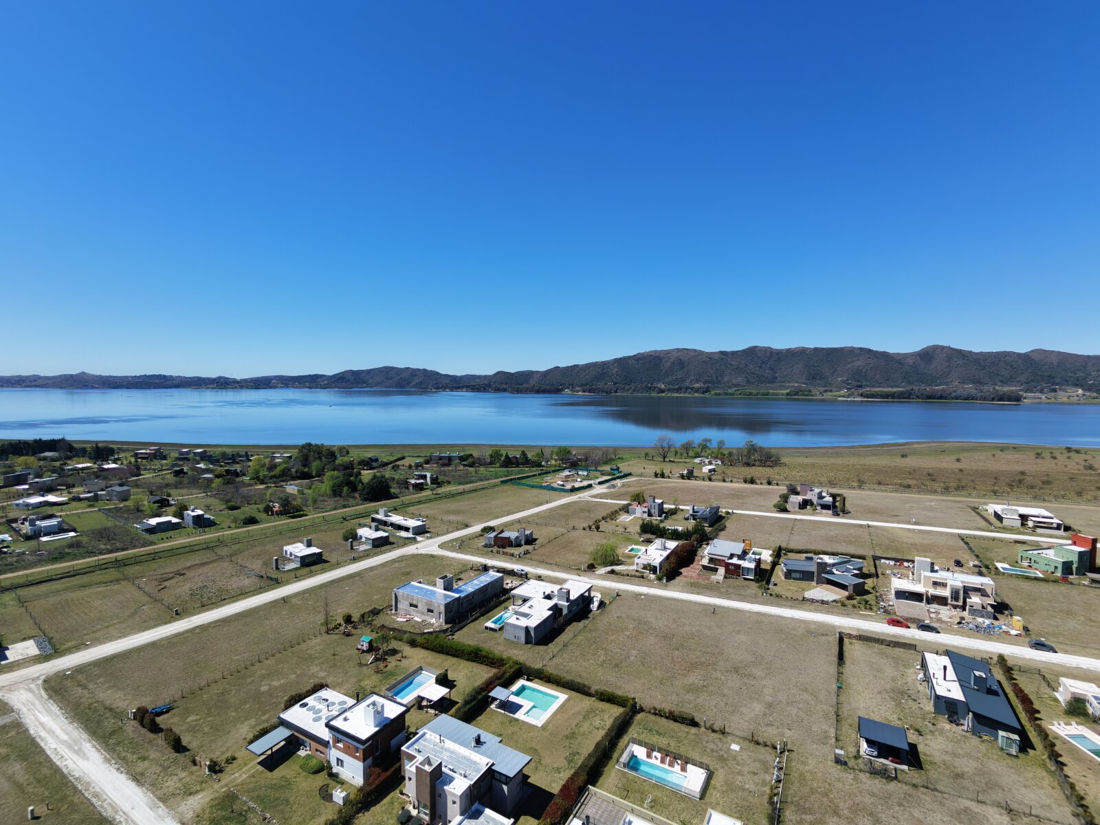 Lote 1156 m2 en Puerto Del Aguila- a 500 metros del lago, barrio nautico - 5