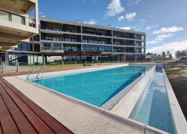 Lote 1156 m2 en Puerto Del Aguila- a 500 metros del lago, barrio nautico - 11