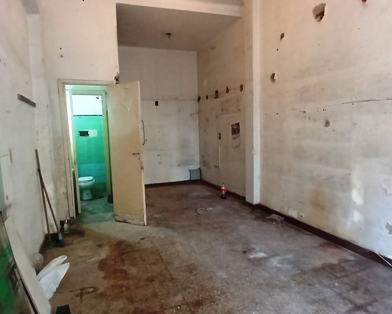 FLORESTA - Local en VENTA - A pasos Av. Juan B. Justo y próximo a Segurola y Centro Com. Avellaneda - 23