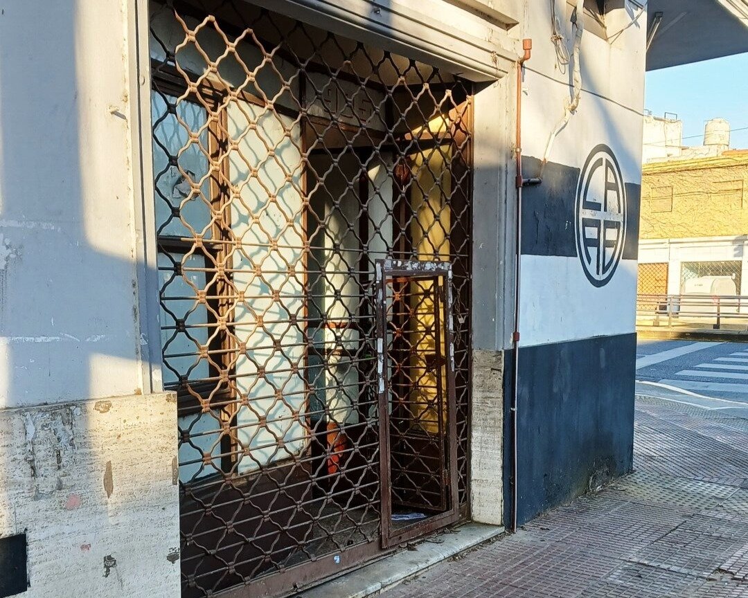 FLORESTA - Local en VENTA - A pasos Av. Juan B. Justo y próximo a Segurola y Centro Com. Avellaneda - 6