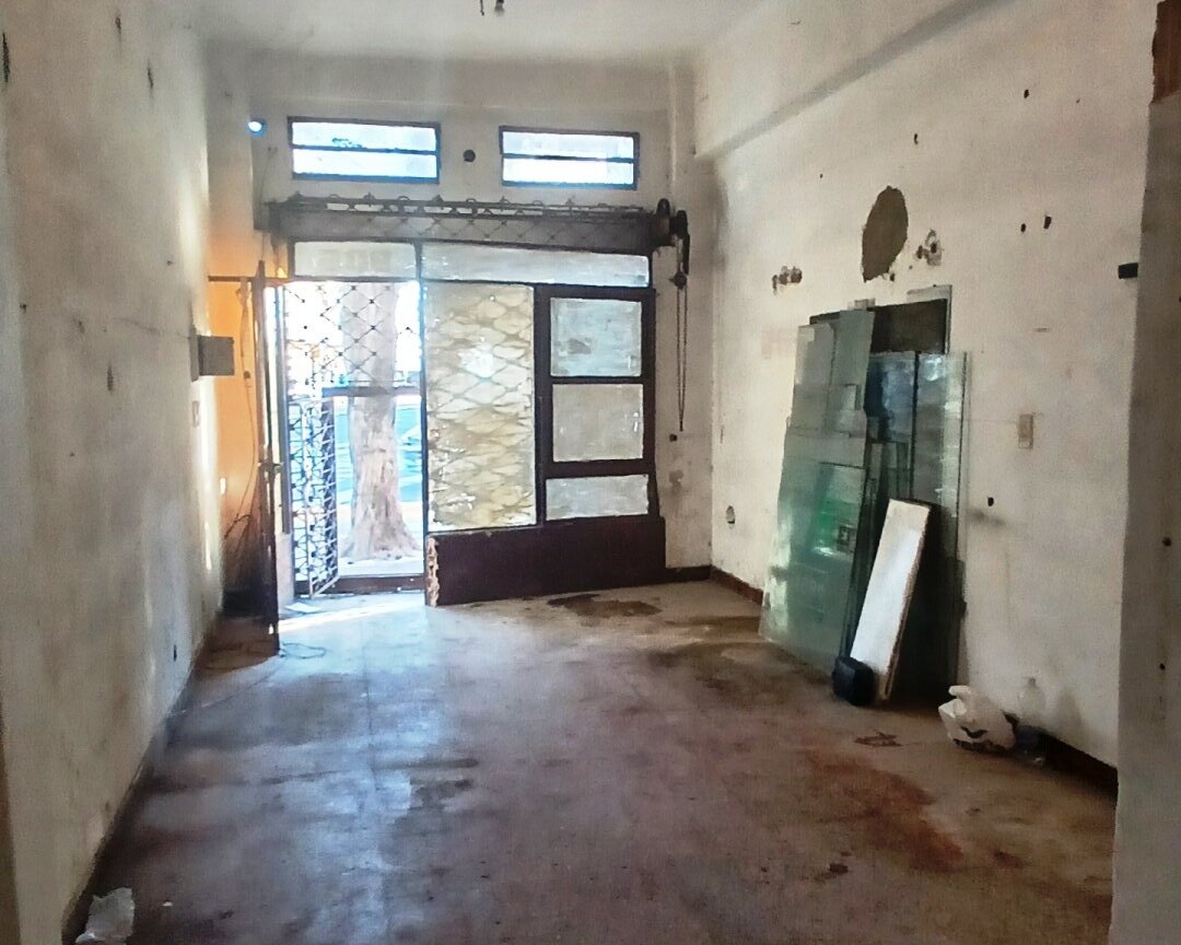 FLORESTA - Local en VENTA - A pasos Av. Juan B. Justo y próximo a Segurola y Centro Com. Avellaneda - 11