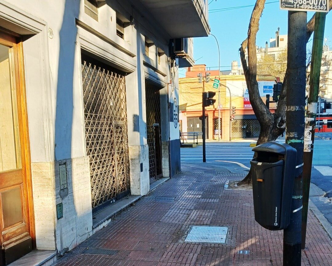 FLORESTA - Local en VENTA - A pasos Av. Juan B. Justo y próximo a Segurola y Centro Com. Avellaneda - 7