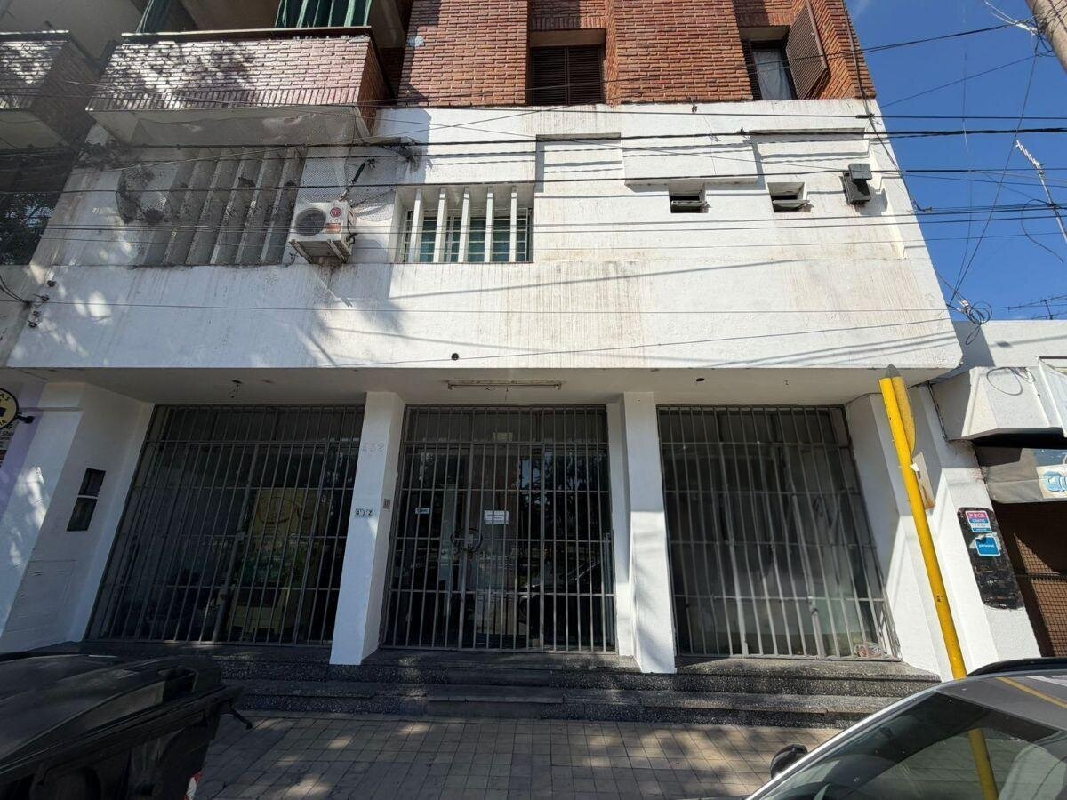 OPORTUNIDAD UNICA: LOCAL 600 m² 2 PLANTAS. FINANCIACIÓN DISPONIBLE