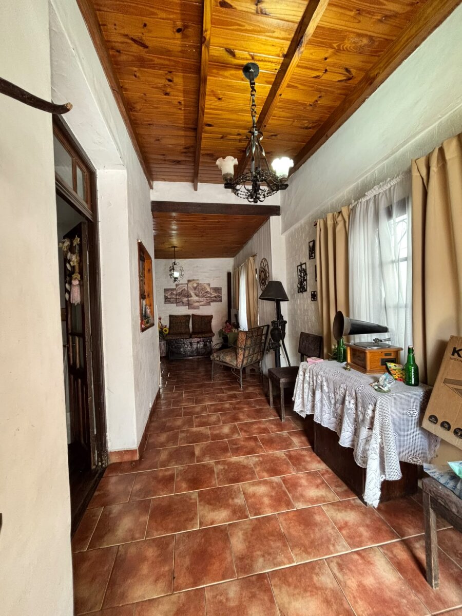 Casa con 3 habitaciones, quincho y pileta en venta en Ramos Mejía - 9