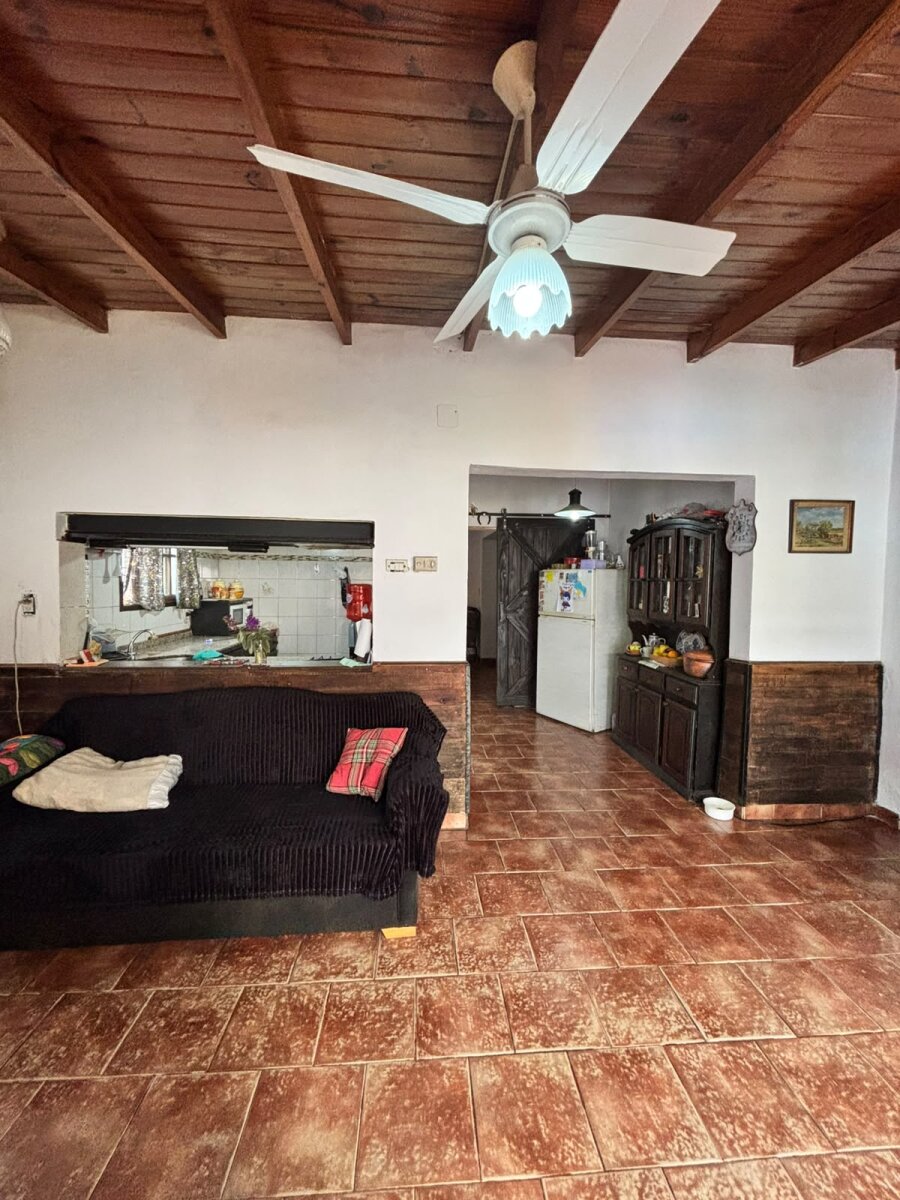 Casa con 3 habitaciones, quincho y pileta en venta en Ramos Mejía - 20