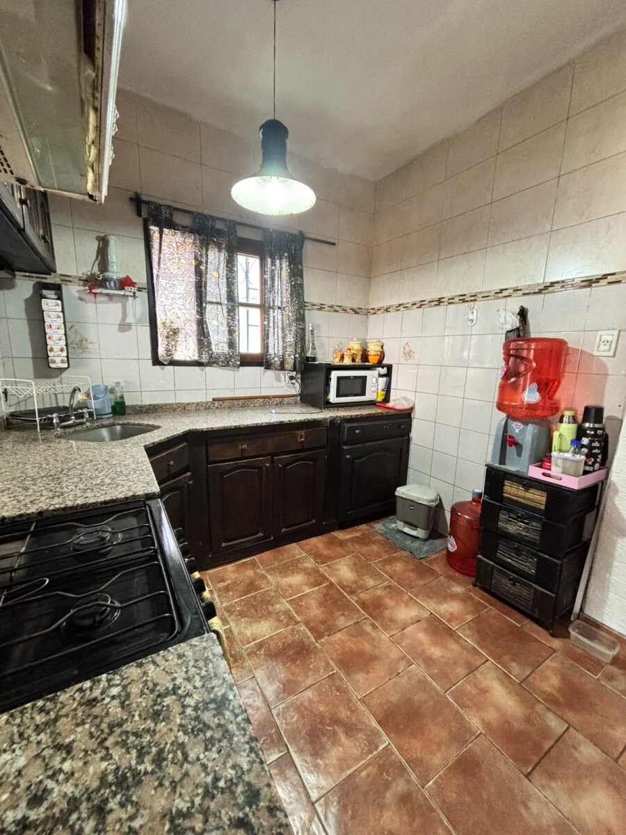 Casa con 3 habitaciones, quincho y pileta en venta en Ramos Mejía - 15