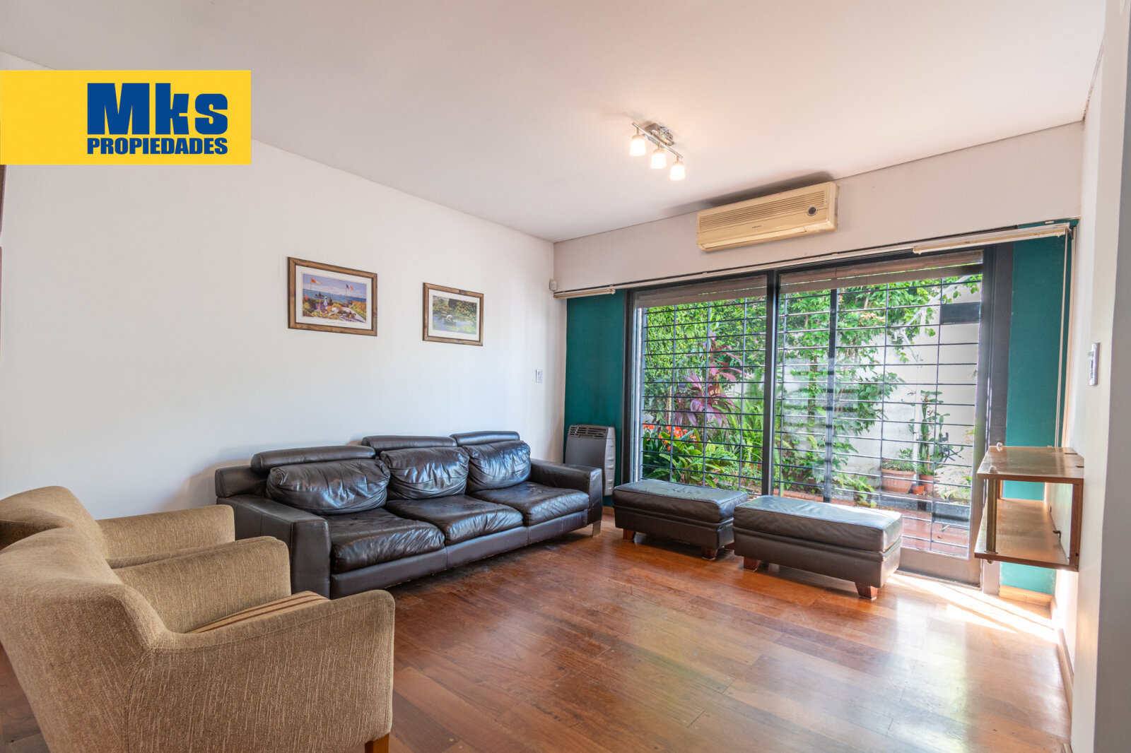 Excelente casa moderna en venta. Patio, terraza, balcon y quincho. Barracas.