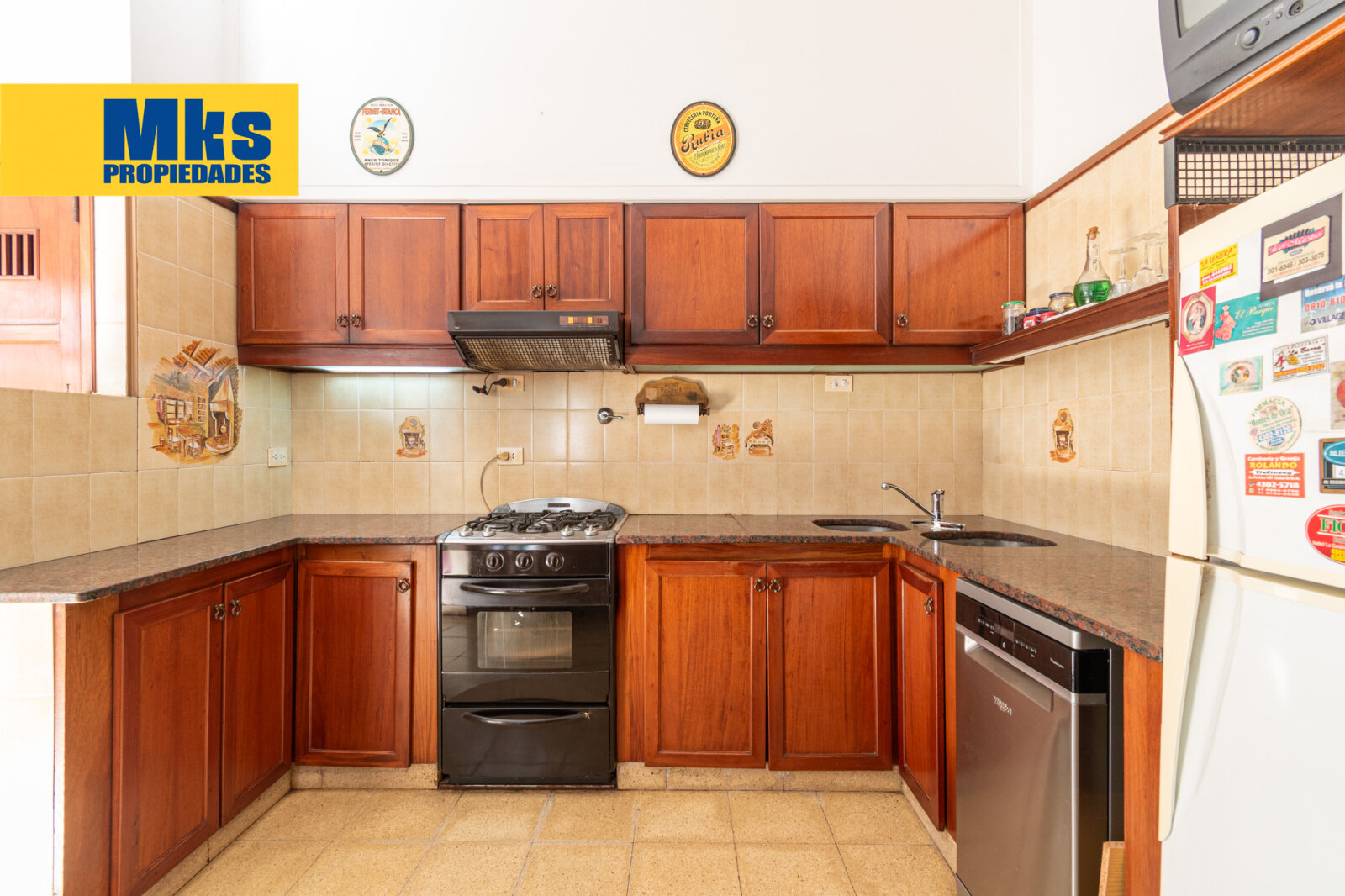 Excelente casa moderna en venta. Patio, terraza, balcon y quincho. Barracas. — foto 6