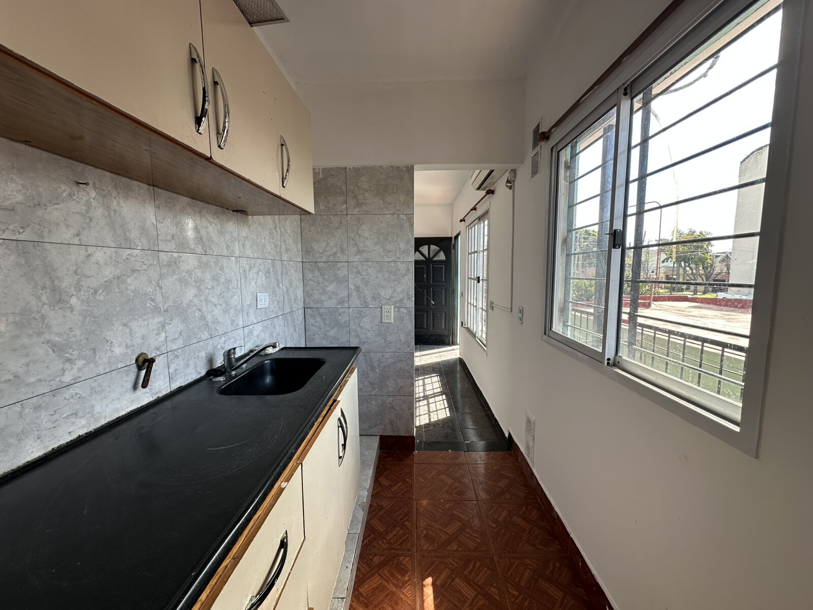 DEPARTAMENTO 3 AMB. CON COCHERA DESC. - 9