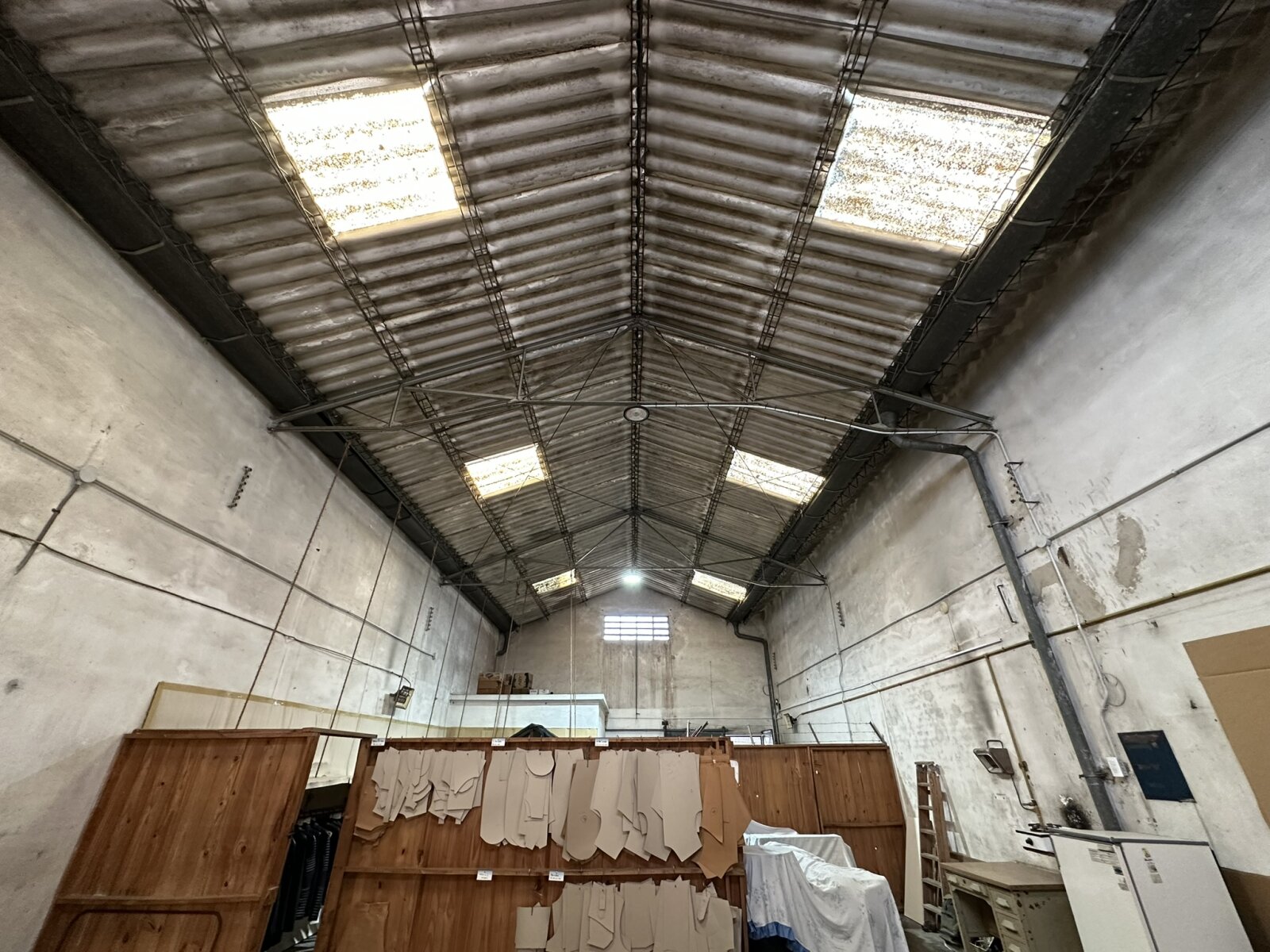 GALPÓN / DEPOSITO DE 200M2 APROX. - 17