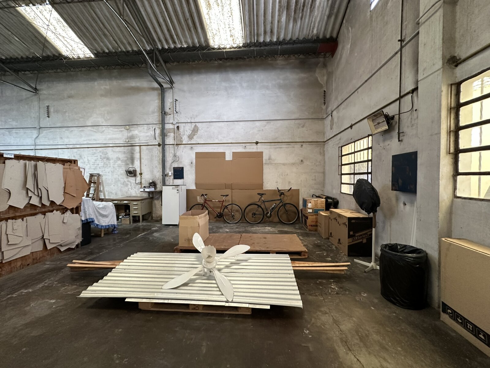 GALPÓN / DEPOSITO DE 200M2 APROX. - 10