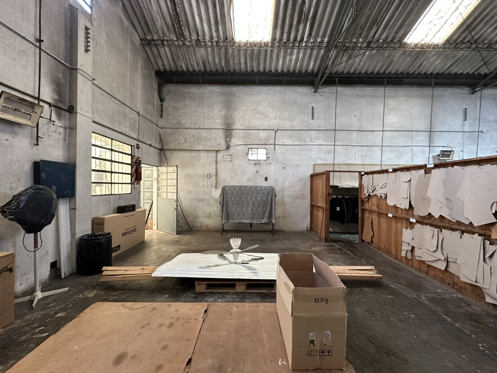 GALPÓN / DEPOSITO DE 200M2 APROX. - 12