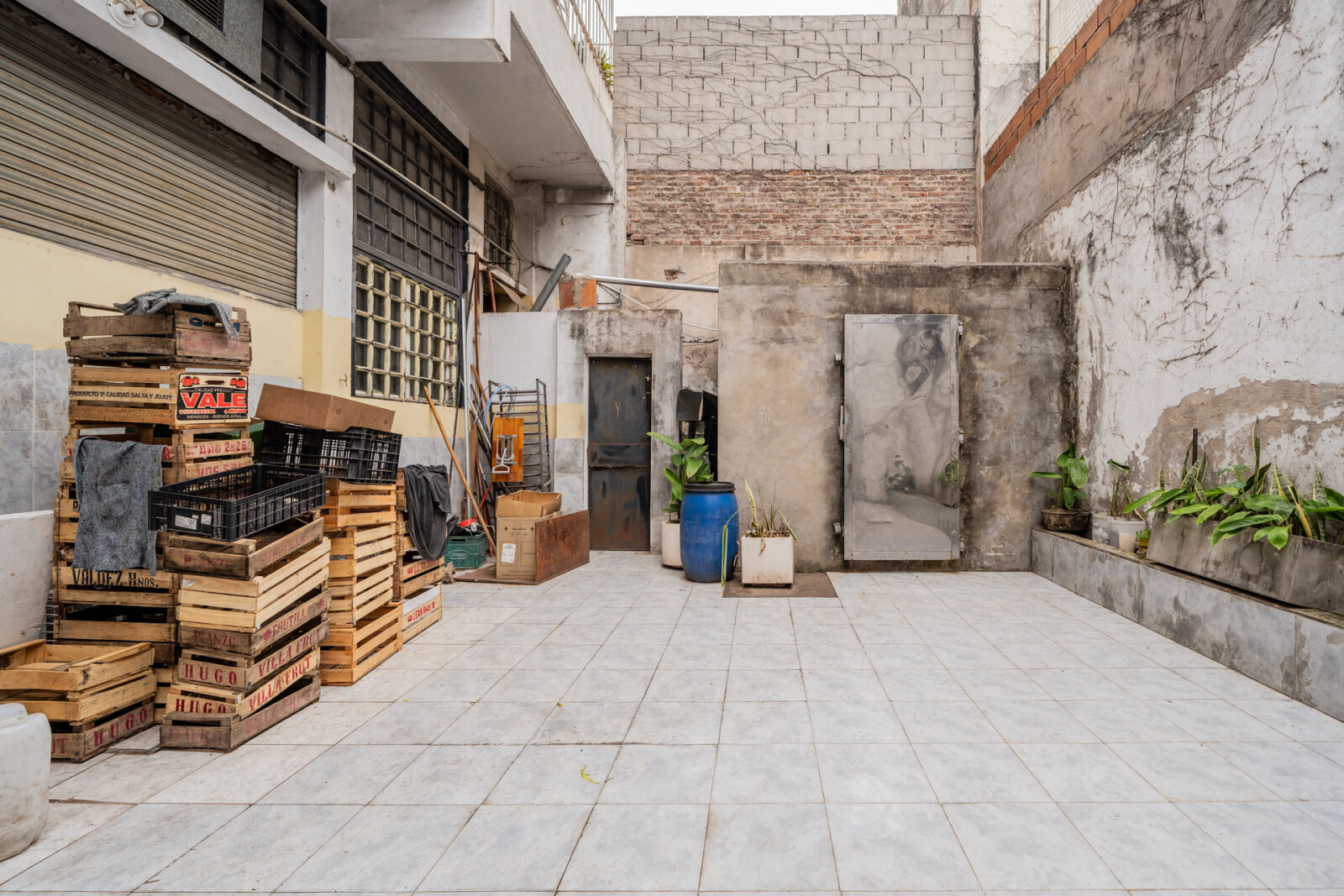 LOCAL COMERCIAL GASTRONOMICO - 7m x 31m - Vidriera - 31