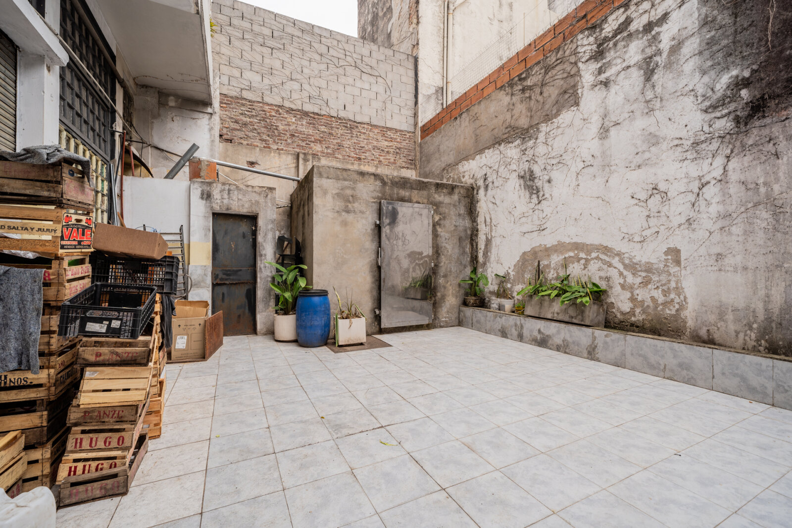 LOCAL COMERCIAL GASTRONOMICO - 7m x 31m - Vidriera - 33